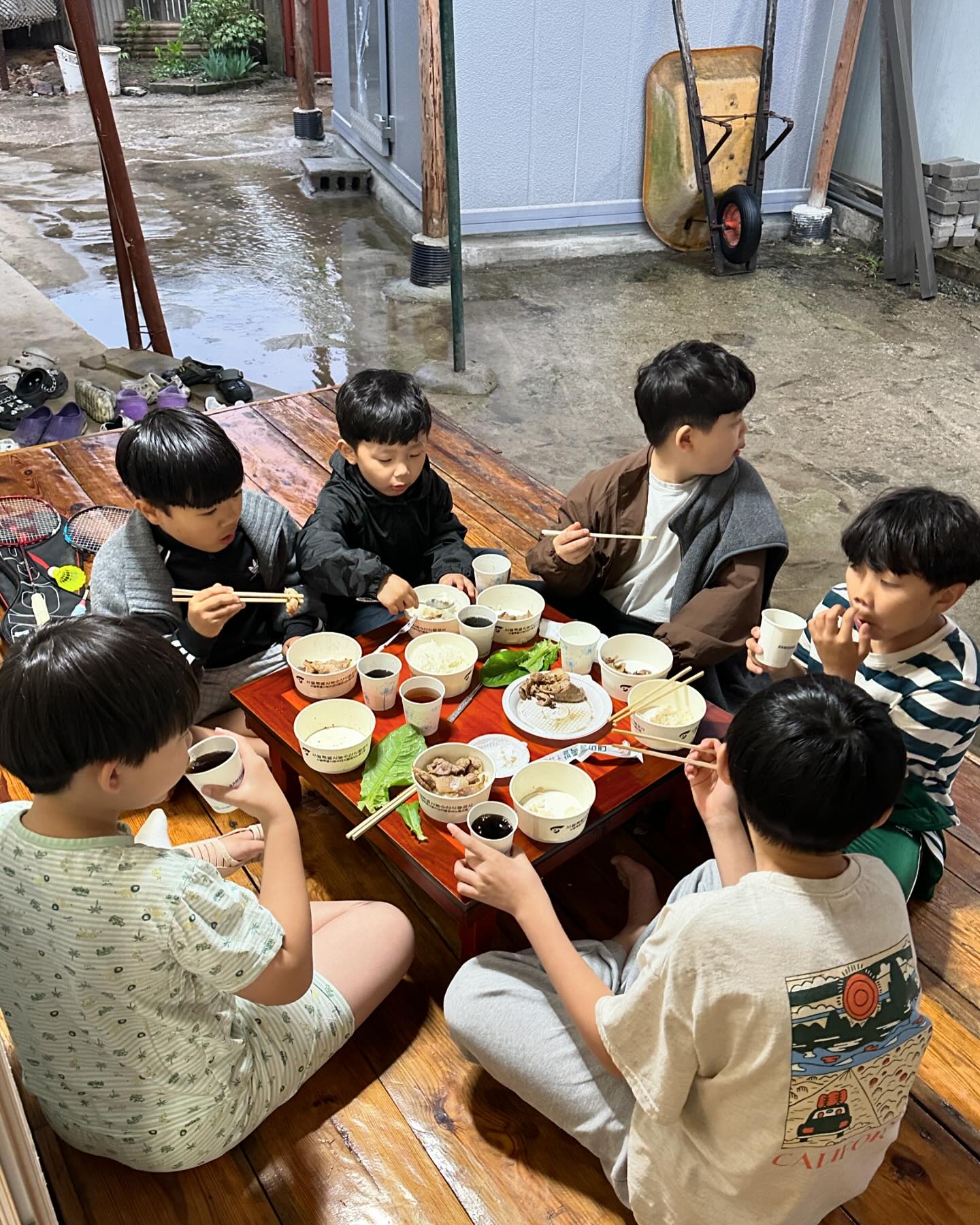 4월21일

#친정집
#고추밭
#사랑받는둘째
#마냥즐거운아이들
#애비들