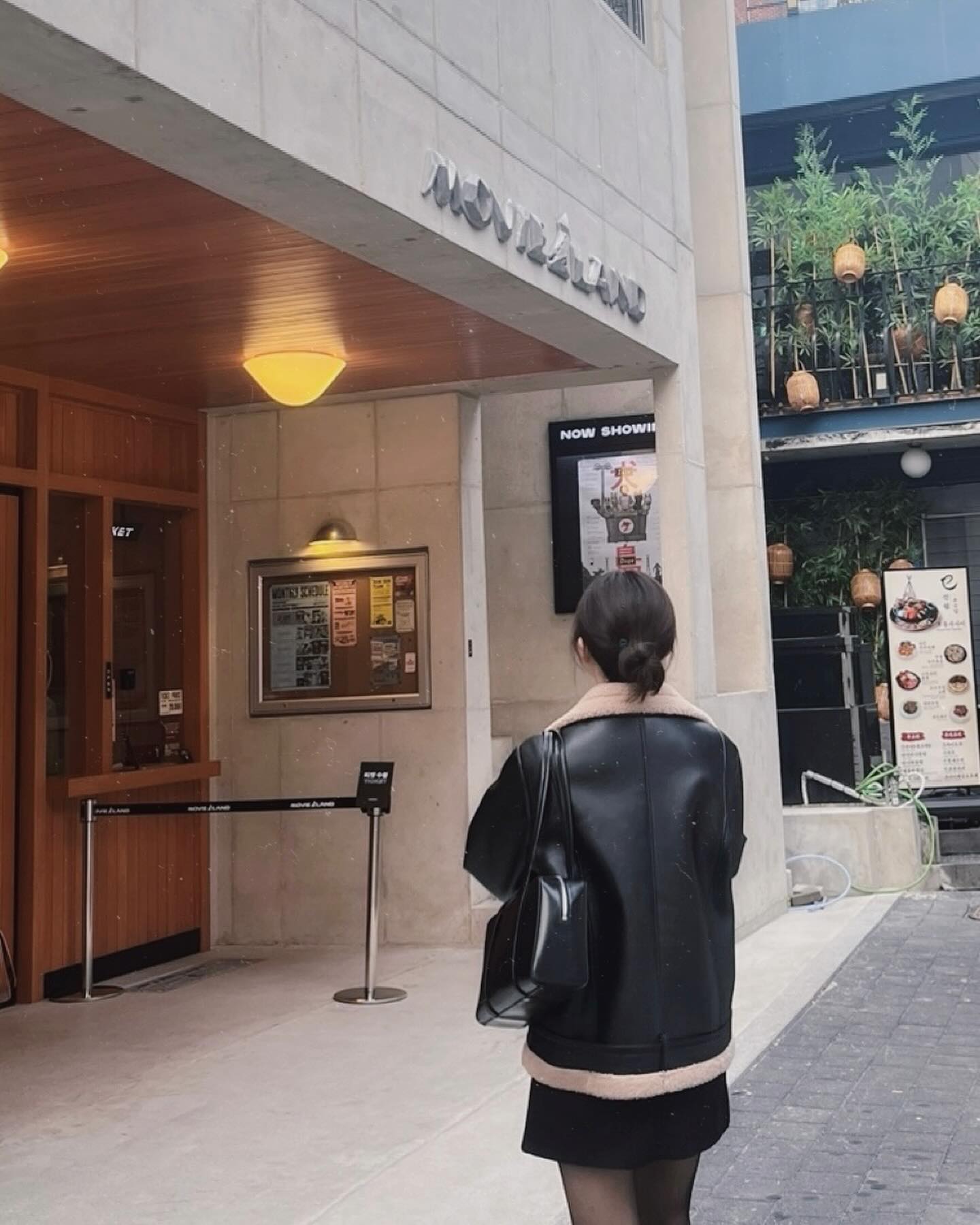 힐링 타임 앳 #무비랜드 🎞️ 성수에 자주 올 이유가 또 하나 생김!