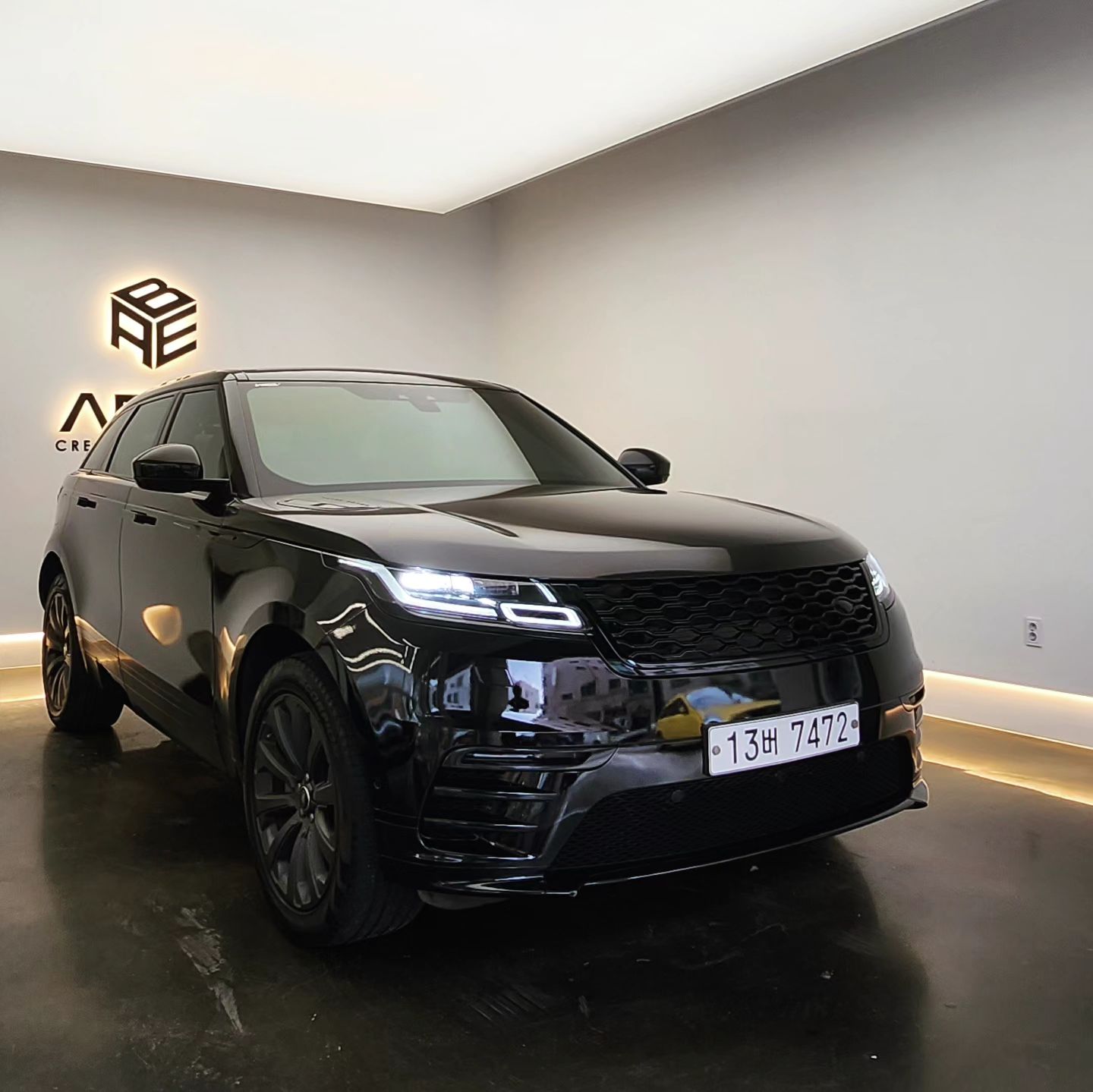 #rangerovervelar 

#carwrapping 

#3m2080glossblack 

레인지로버벨라 전체 블랙랩핑

블랙포임트랩핑

완전 깜땡이

안산랩핑문의주세요

01025243982

#안산랩핑잘하는곳 #안산랩핑맛집 
#안산랩핑맛집 #안산랩핑보험처리 
#안산랩핑샵추천 #에이블오토스 
#안산에이블
