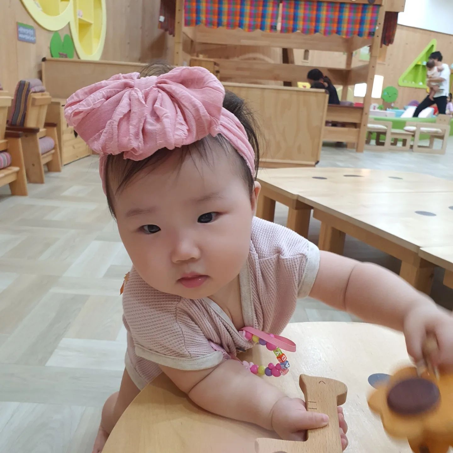#숲소리원목교구 너무 좋아하는🌳
#율리더베이비 💕

#제주도 와서
부쩍 더 큰 것 같은 #우래기
