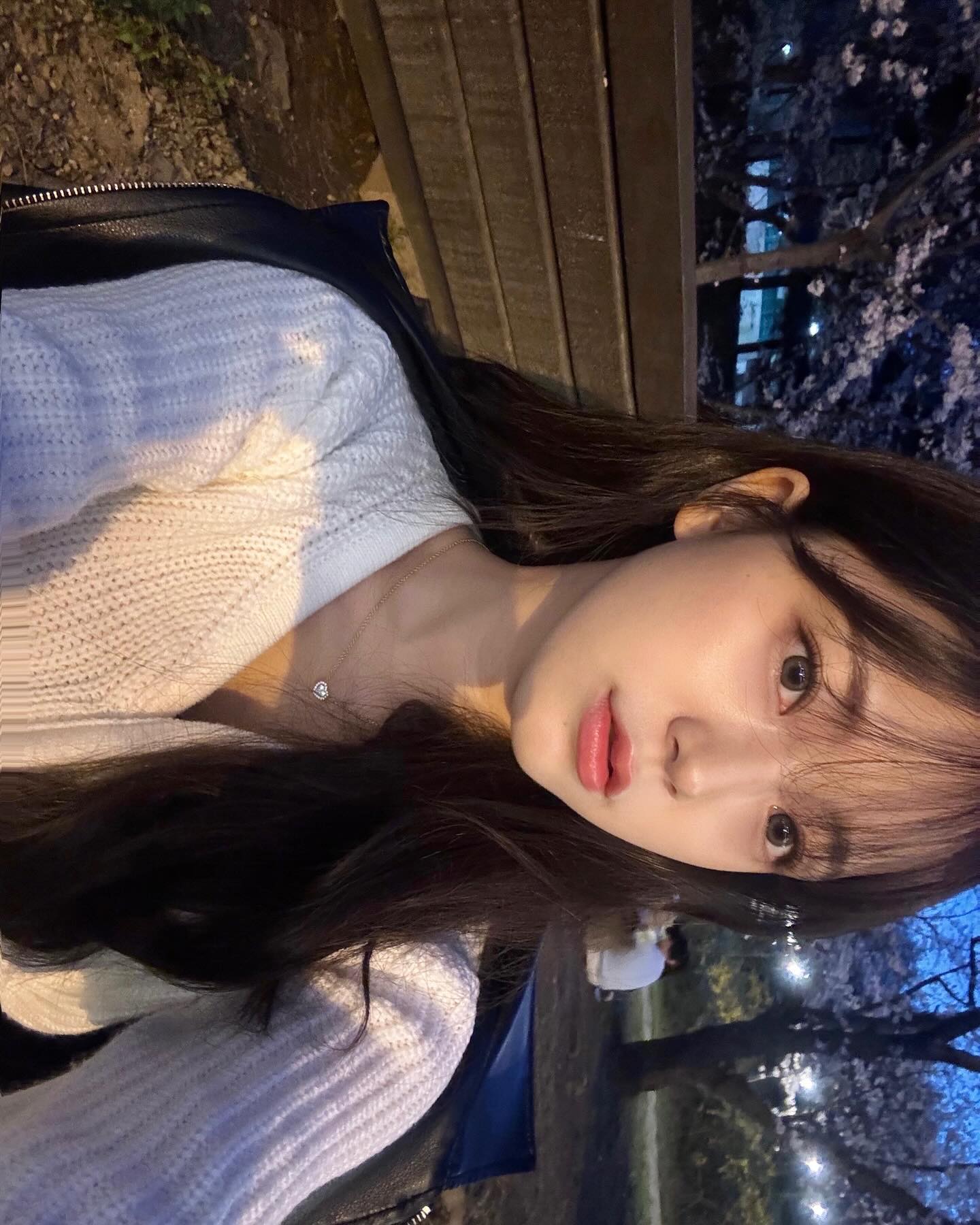 #광고
벚꽃이랑 내 예쁜 렌즈 🌸
내가 조아하는 라이트그레이&차콜그레이 조합

#미문도 #MIMUNDO #미문도렌즈 #키치렌즈 #데일리렌즈 #몽환렌즈 #윙크 #윙크렌즈 #WINC