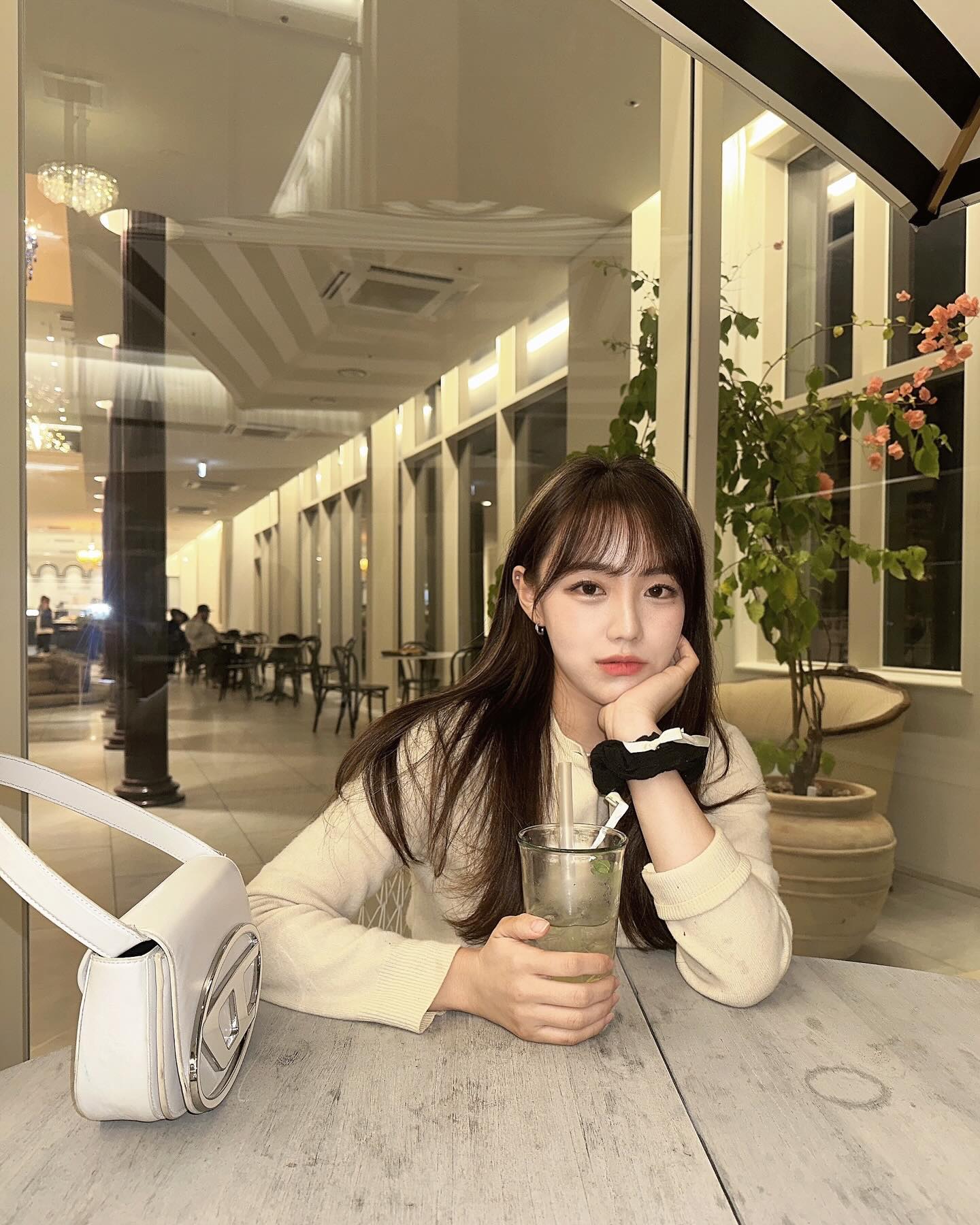 밥보다 빵이 좋을 나이