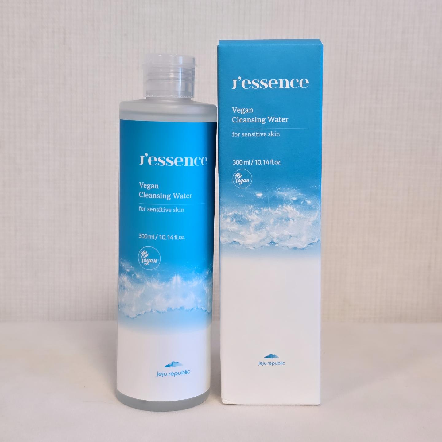 #광고 #제주리퍼블릭 #제센스 #비건클렌징워터

'Discovering Jeju Essence'
 어디에서도 얻기 힘든 제주도 만의 로컬 자원인
특수 미네랄 성분과 피부보습 기능이 뛰어난
 제주용암해수와 제주해조류 추출물과
 해녀 이야기를 기반으로한 친환경 브랜드를 지향하는 브랜드
✔️제주리퍼블릭

한국비건인증원 인증 '비건 인증'원료와 미국환경단체(EWG)의 최고등급 Green 등급 원료로 만든 
🌏친환경 #비건클렌징 워터소개해들게요!

 ✔️저자극 테스트 완료💡전문시험기관(한국화학융합시험연구원)
✔️색소와 향료 (피부자극요소) 없는 클렌저✨pH5.5의 약산성 처방 
✔️세안 후에도 건조하거나 당기지 않고 #촉촉한피부 상태 유지

📢9/19 목 14시
#라이브방송 중 #퀴즈이벤트 로  #스벅쿠폰제공 
🎁구매인증시 #핸드크림증정 이벤트까지 풍성♡

#저자극클렌징 #민감한피부  #피부진정 #비건뷰티 #무색소무향료 #클렌징추천