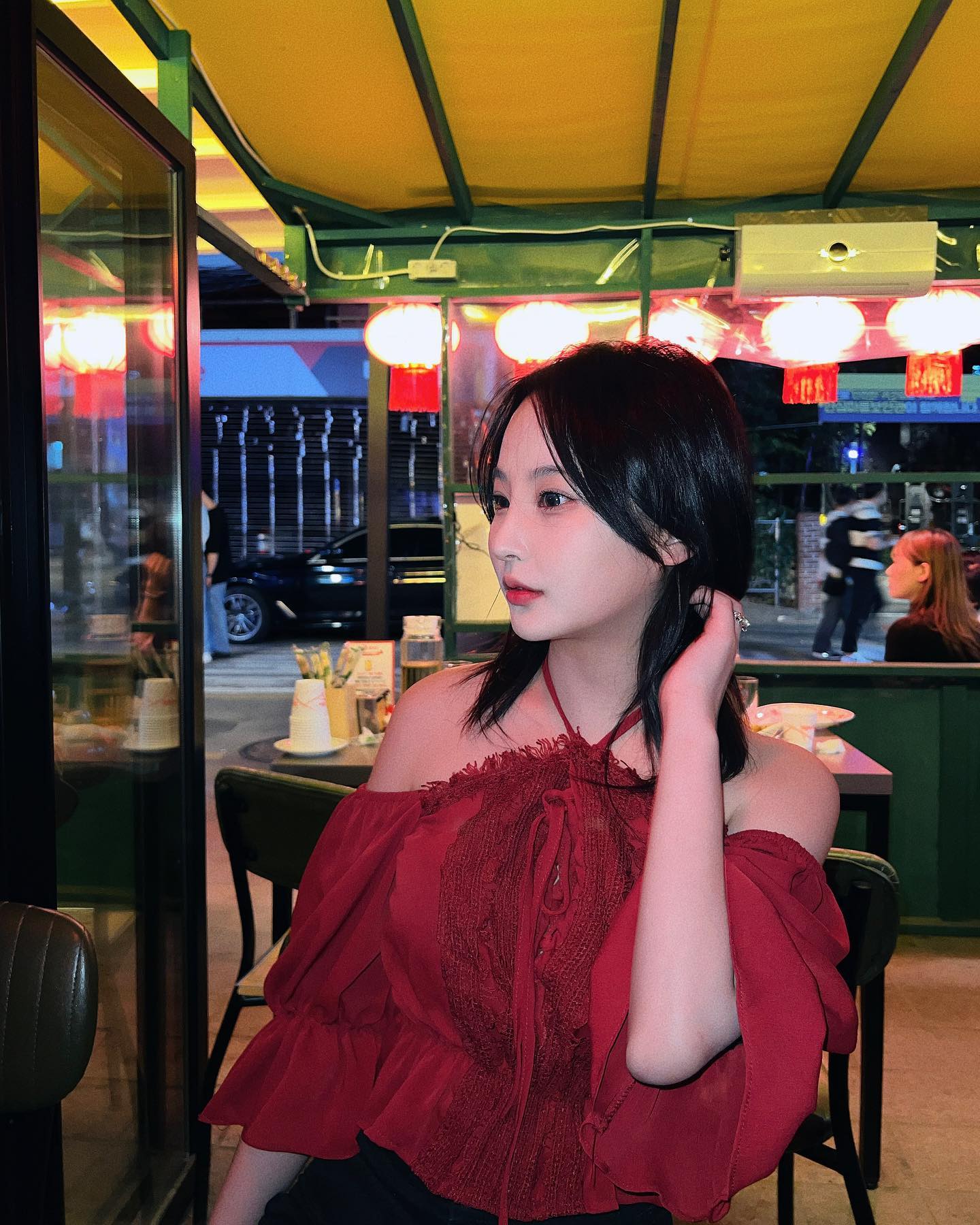 마감까지 뿌신 #화양연화 💥
 
스지전골은 국물맛이깊구 얼큰한게 내취향,,
크림새우 아주 통통,,😯
잔잔한노래들 덕분에 
분위기도 넘 좋았었당 🫢

#신논현맛집 #화양연화 #신논현화양연화 #신논현데이트 #신논현술집 #강남맛집 #강남술집