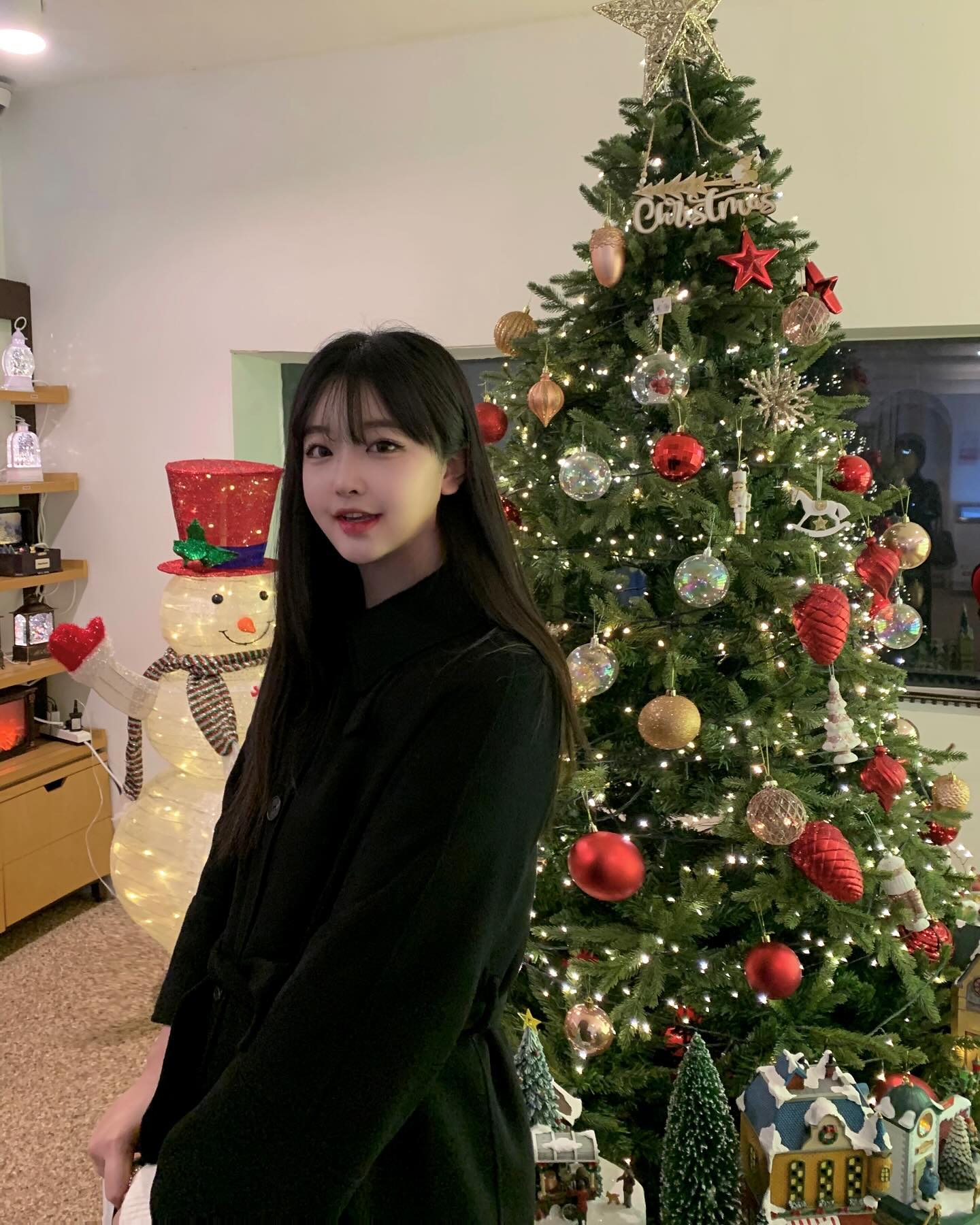 크리스마스 한달 전부터 몹시 설레는 사람 * ੈ✩‧₊˚