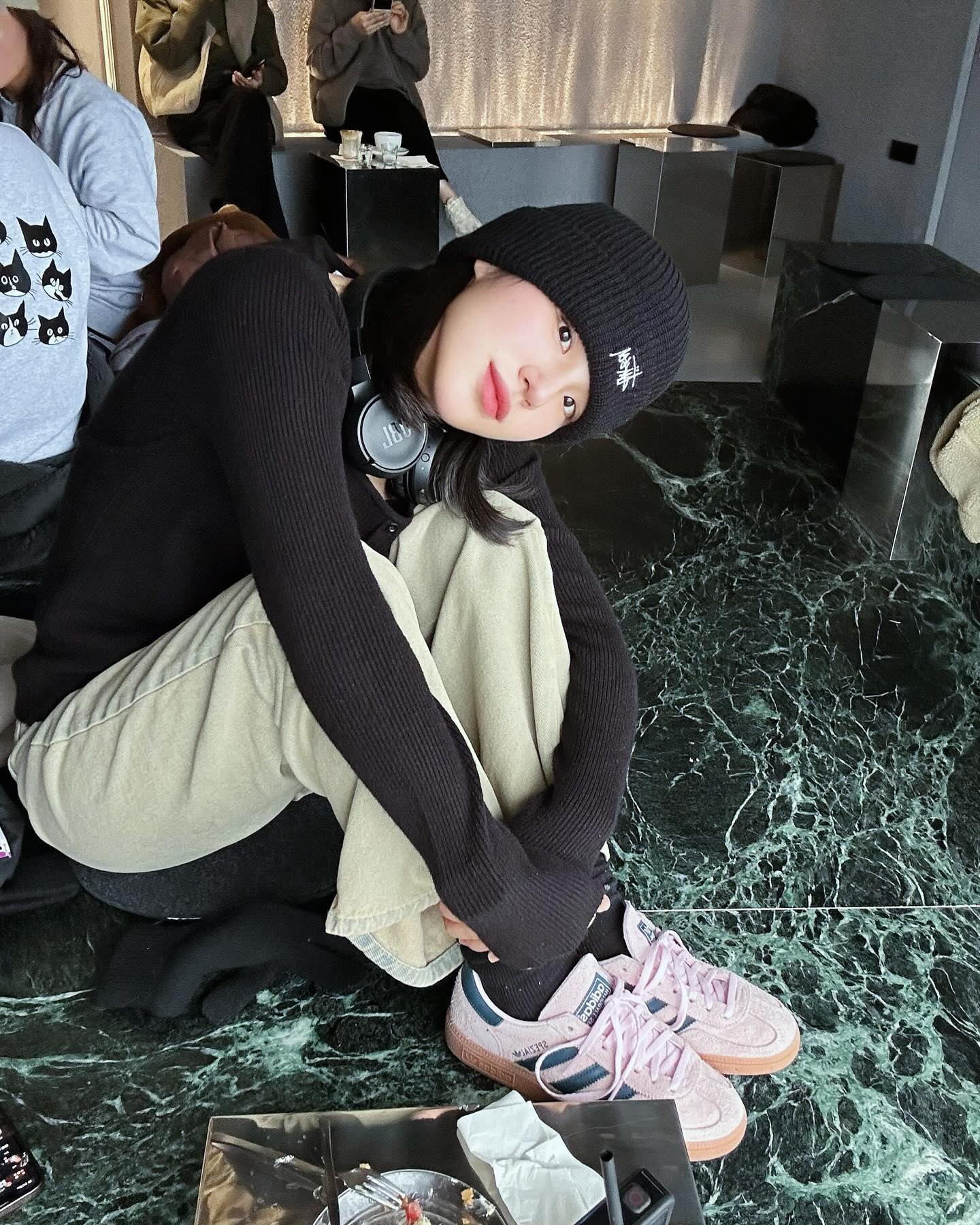 아주 맘에 들어버린 제주 쿠로미룩 ☔️🔮 
#제주도 #여행 #ootd #stussy #adidas