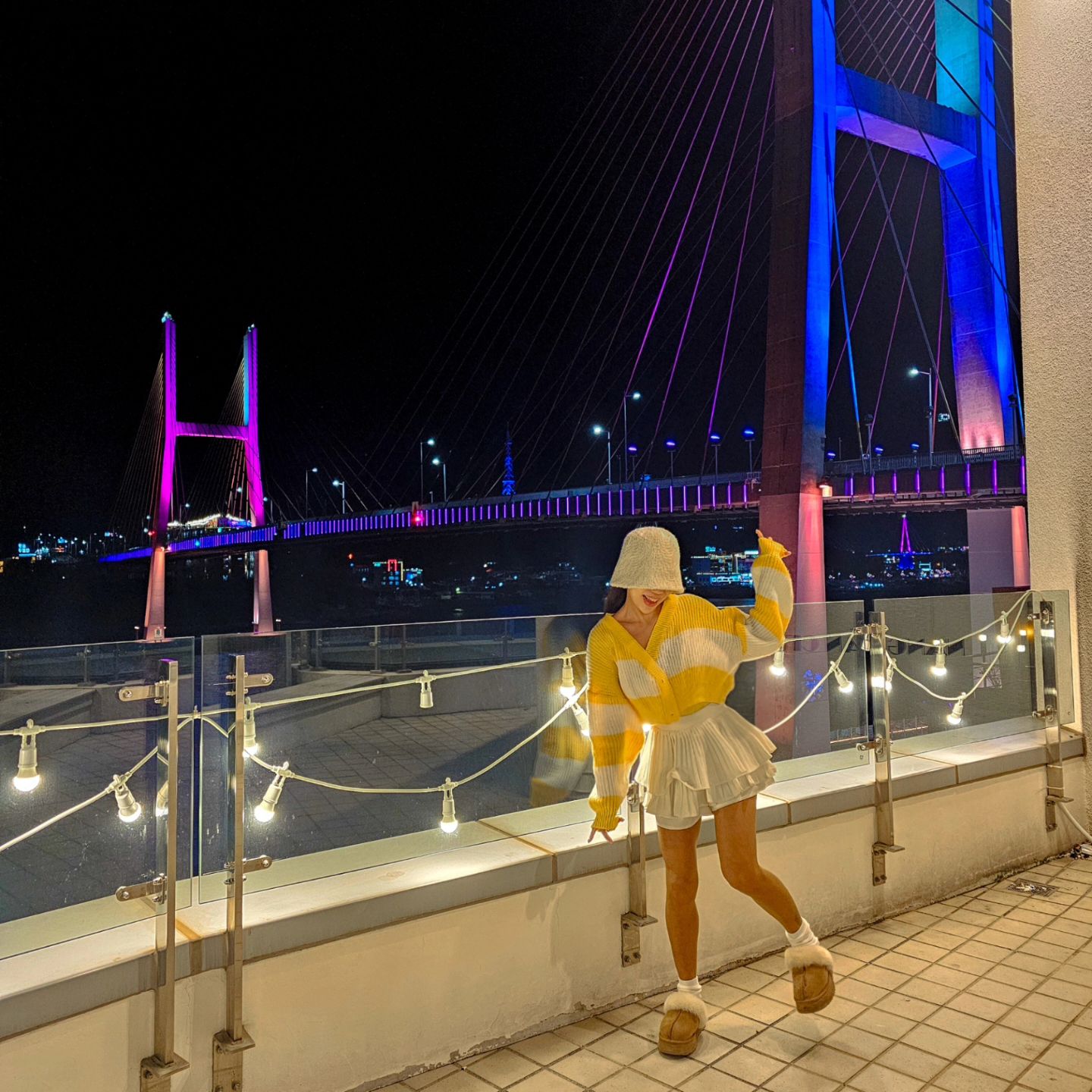 💛
⠀
⠀
여수밤을더아름답게보내는방법✨️
⠀
반짝반짝빛나는거북선대교뷰를보며
달달한음료마시기딱좋은카페가기!
⠀
⠀
분위기있는인테리어부터통유창너머
보이는뷰가너무이쁜곳이에요🙉🙊🙈
⠀
루프탑에서즐기는야경까지완벽💛
⠀
⠀
〰️ 낮에가면오션뷰도즐길수있어요
⠀

⠀
🎈여수 낭만도시 cafe_nangmancity
🏡 전남 여수시 여수시민로 6 3층-5층
⏰️ 영업시간 : 매일 11:00 ~ 22:00
☎️ 전화번호 : 0507-1360-7633
⠀
​​
⠀
⠀
⠀
⠀