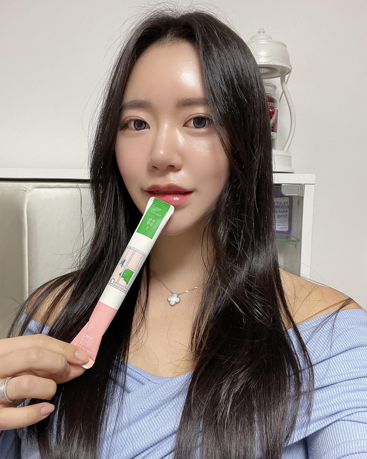요며칠 호르몬 때문에 계속 배고파서 이것저것 많이 먹었는데..😢
식욕 억제는 호르몬이 이겨버렸지만
원래같으면 불어나야되는 몸무게가 방어되고 빠지는 게 신기햐
본식까지 내 다이어트를 책임져줄 기특한 친구🫶🏻
.
.
#마이플한의원 #마이컷다이어트환 #마이컷 #다이어트한약 #다이어트한약추천 #다이어트한의원 #다이어트한의원 #한약다이어트 #한방다이어트 #한방다이어트한의원 #다이어트보조제 #부산다이어트한약 #서면다이어트한의원 #서면역다이어트한약 #부산다이어트한의원