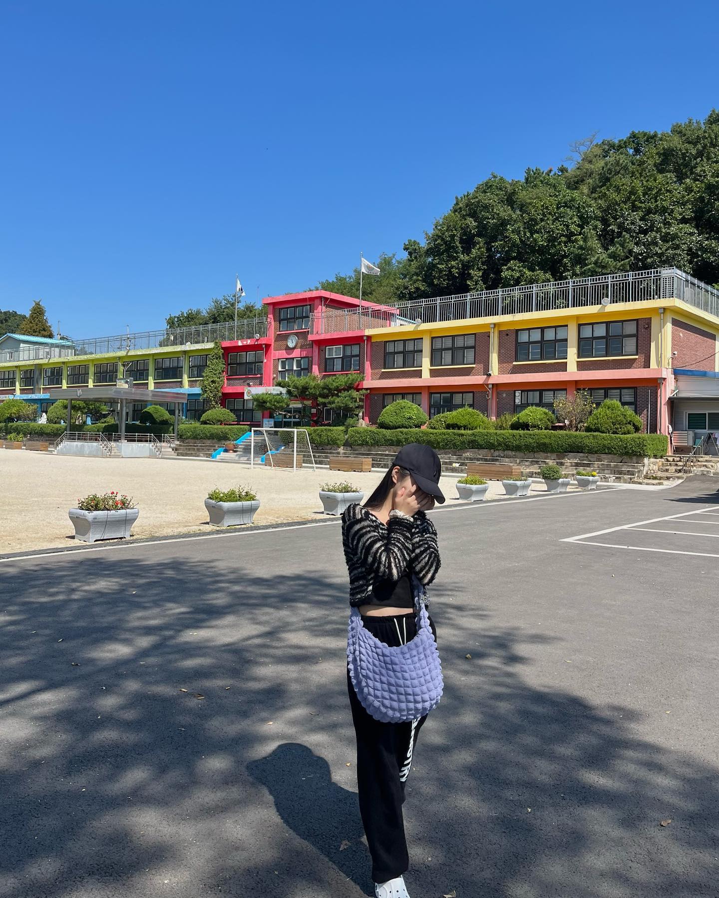 👒여름 끝, 가을 시작!
　 
여름에 간 마지막 여행,
남자친구랑 초1때 친구들이랑
야무지게 다녀옴💚
　 
다음주 연휴주간에는
가족이랑 올가을 첫 캠핑 4박5일 듀근..
(캠핑 19년차 우리가족👨‍👩‍👧‍👦)