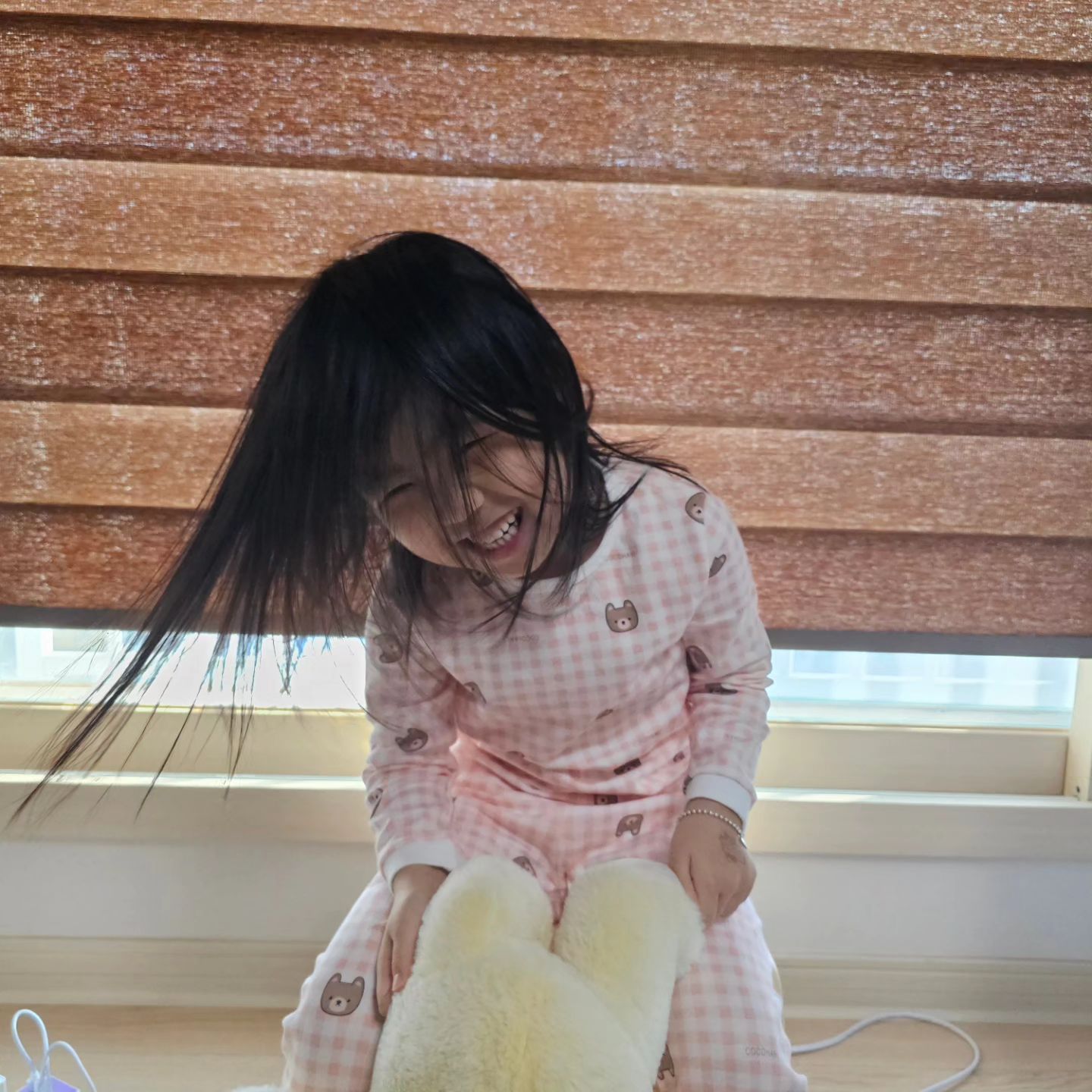 신났구먼
웃느라 정신없는 딸

#깔깔깔 #육아소통