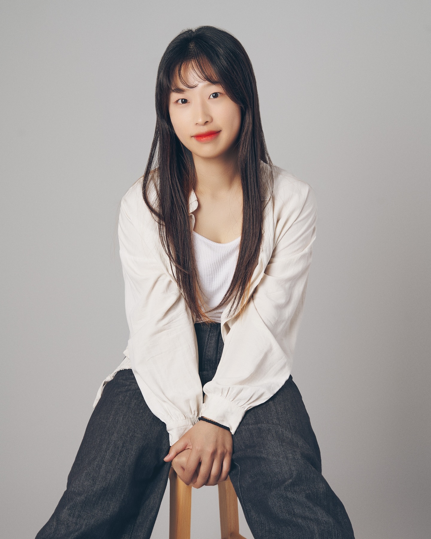 작가님이 뚝딱거리는 내게 한껏 포즈 디렉팅해주셨지만 결국은 나다운게 제일 자연스러운거더라,,,🥹

#첫프로필 촬영 나름 성공적😝