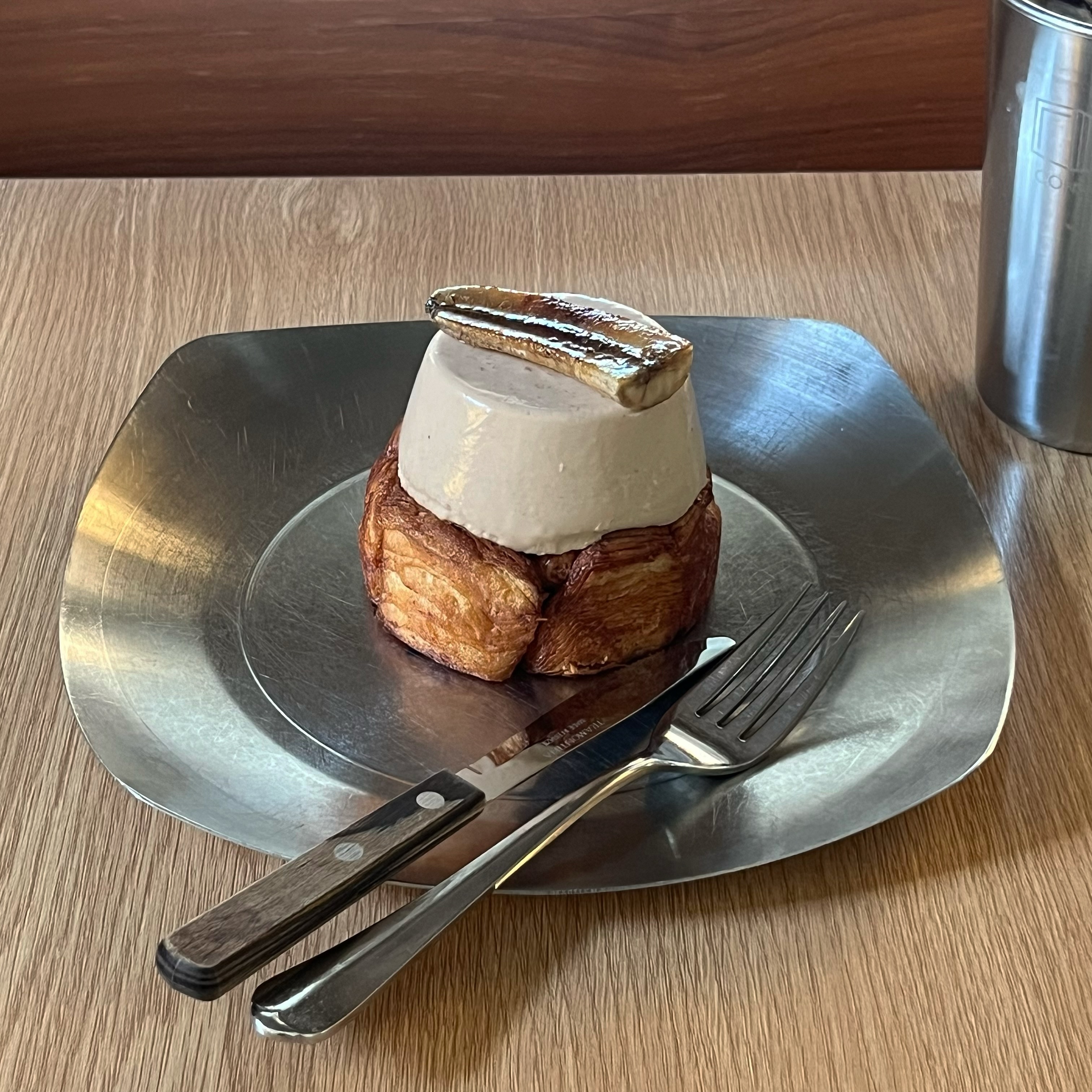 푸딩퀸아망🍮 
다음엔 말차로 먹어보겟다..🍵

콘하스연남
서울 마포구 연희로 1-1 1,2층
- 아메리카노 5.5
- 얼그레이바나나푸딩퀸아망 6.5

#결봄_연남 #결봄_카페