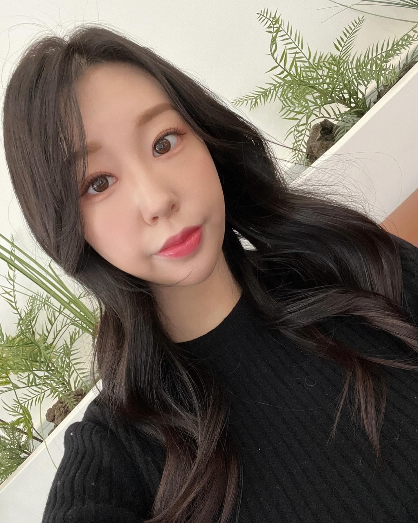#임이지메이크업상무점 #협찬 

웨딩메이크업 받으러 임이지 다녀왔ㄸㅏ🩷
찰떡같이 색조 뽑아주셔서 감사함니댜 🤍🩷❤️💛

#셀스타그램 #셀카 #셀스타그램 #메이크업 #웨딩메이크업 #임이지메이크업 #광주메이크업 #광주메이크업잘하는곳 #광주웨딩메이크업 #맞팔 #맞팔해요 #맞팔환영 #선팔