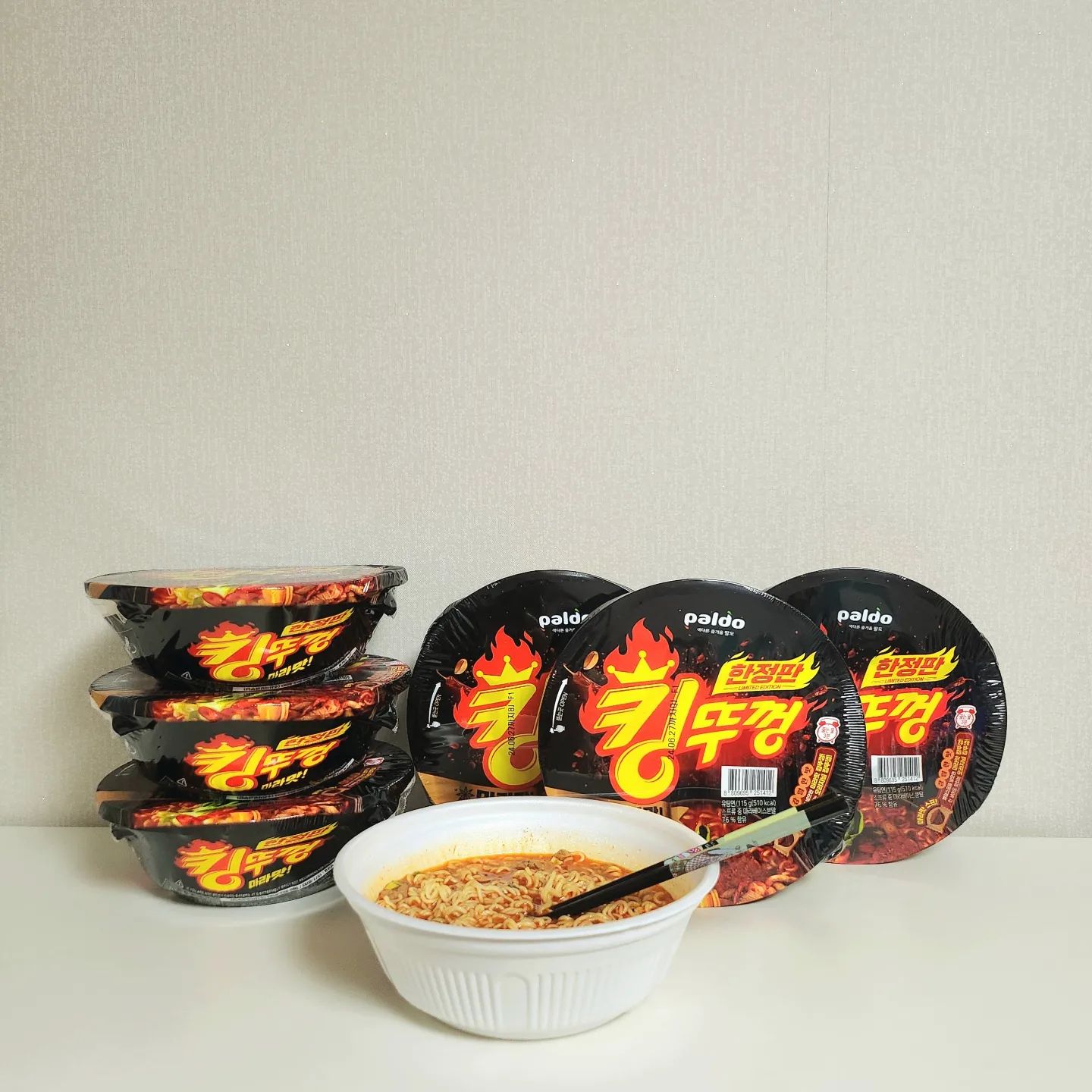 #협찬 #팔도킹뚜껑 

마라맛은 못참지
한정판이니 더못참지

너무 맛있어서 미춰버리지
매워서 더사랑스럽지

별첨스프를 안넣으면 그냥 왕뚜껑
별첨스프를 넣으면 핵매운 킹뚜껑

마라덕후들 다모여

#라면 #라면추천 #킹뚜껑 #마라맛
#요리스타그램 #면스타그램 #한정판
#마라맛라면 #왕뚜껑 #팔도라면
#홍챠 #홍챠의일기 #홍챠의식단