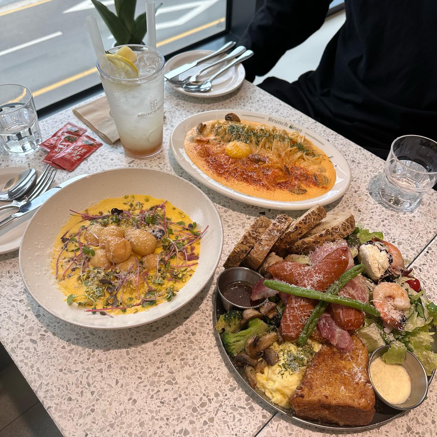 #협찬 광양브런치빈

남편과 광양에서 유명한 브런치맛집
브런치빈에 다녀왔어요

매장내부도 너무 깔끔하고
갬성 터짐 ~ 데이트하러가기
좋은곳

메뉴도 맛있고
음식이 다양해서 재방문의사있어요

#협찬 #광양브런치 #광양브런치카페 #광양카페 #광양데이트 #광양데이트코스 #광양파스타 #광양파스타맛집 #광양맛집 #브런치빈광양점 #브런치빈
brunchbean_official