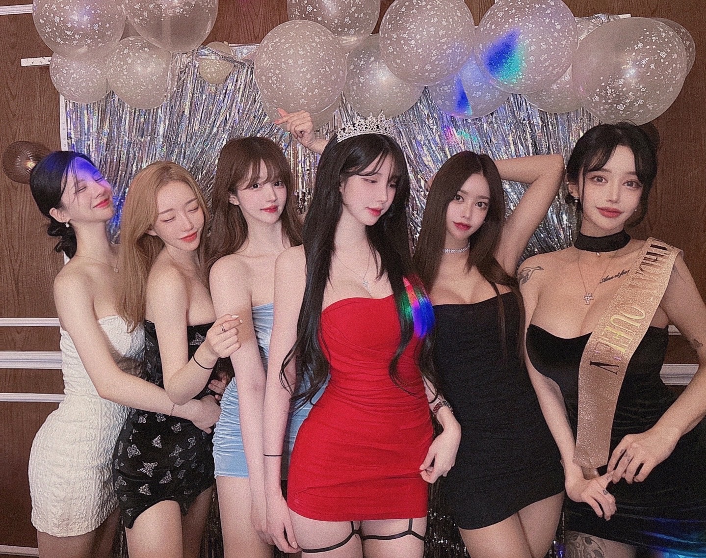 드레스코드-탑원피스👗 우리끼리 연말파티🤍