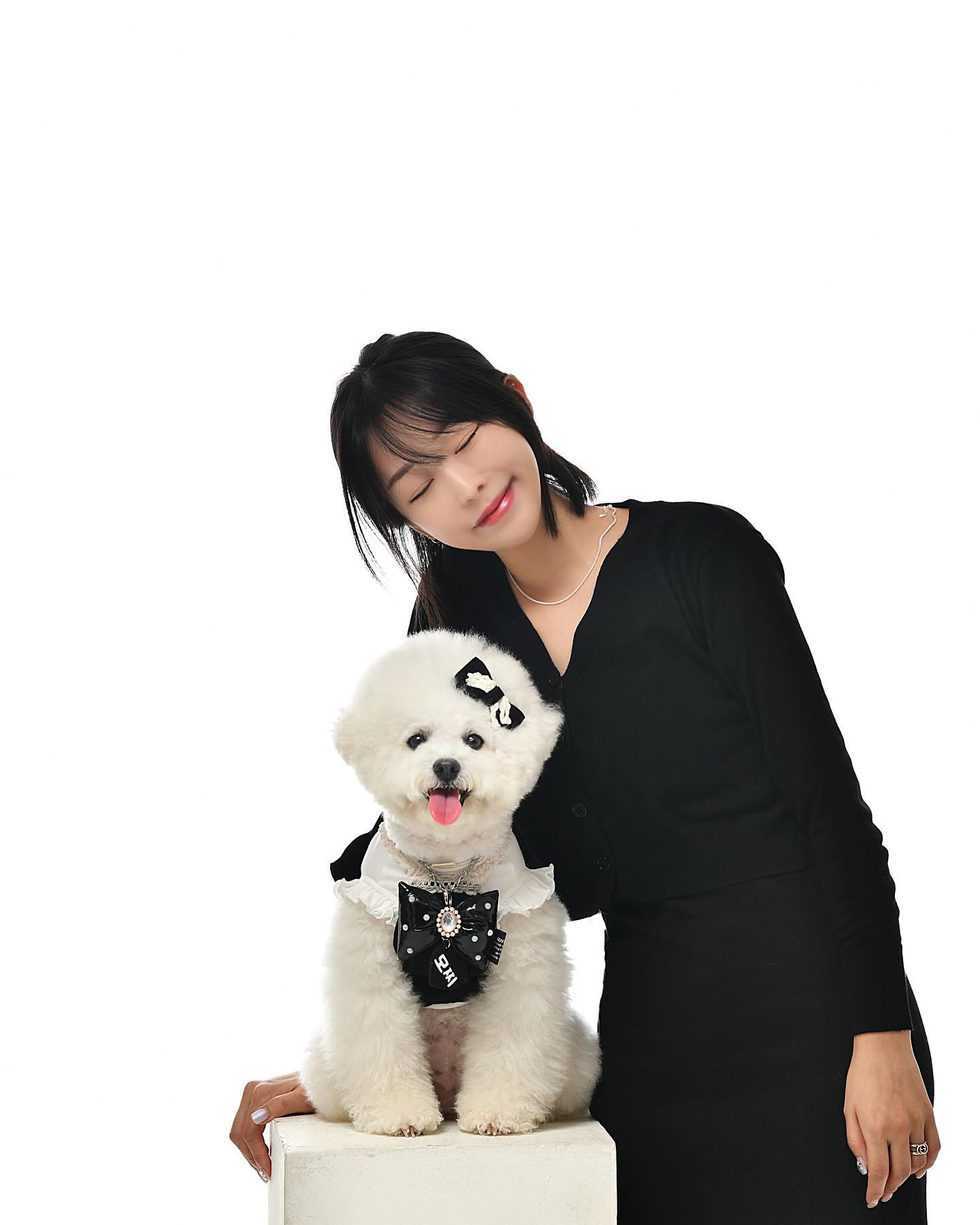 모델 모찌랑 화보 2 🖤
시선처리 좋고.. 표정좋고 완벽해따 💓