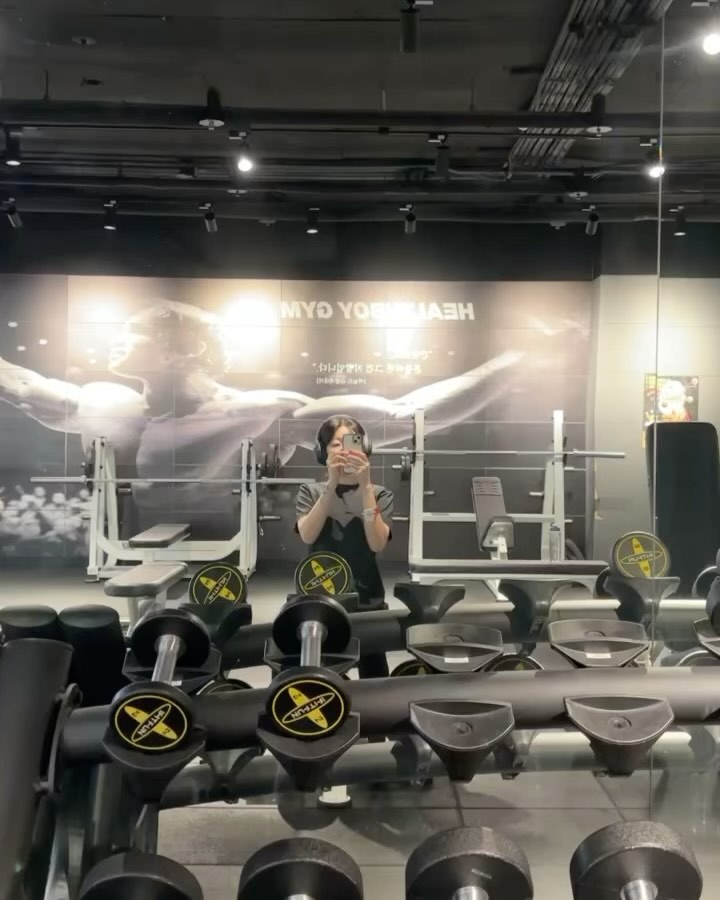 귀가 너무 시려서 귀마개 하나 장만했어요🎧

크리스마스 연휴동안 매일 운동해보려 하는데 ㅈㅂ 성공하길🥹🙏🎄

#오운완 #어깨운동#가슴운동
#덤벨숄더프레스 #프론트레이즈 #사레레 #페이스풀 #리버스펙덱플라이 #벤치프레스 #인클라인벤치프레스 #스텝밀머신 #복근운동