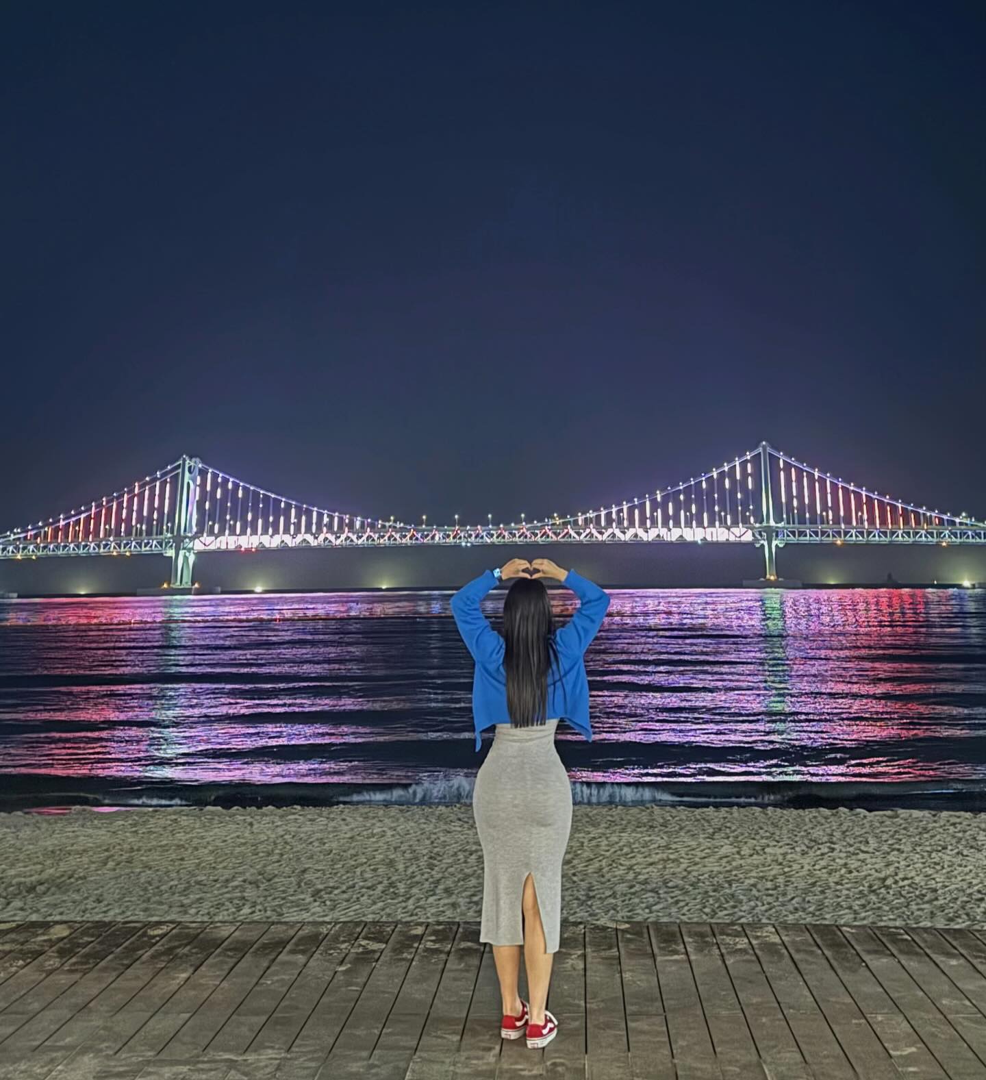#busan = 낭만
붓!싼 아잉가!!!!💙

#광안리 #광안리해수욕장 #부산 #영도