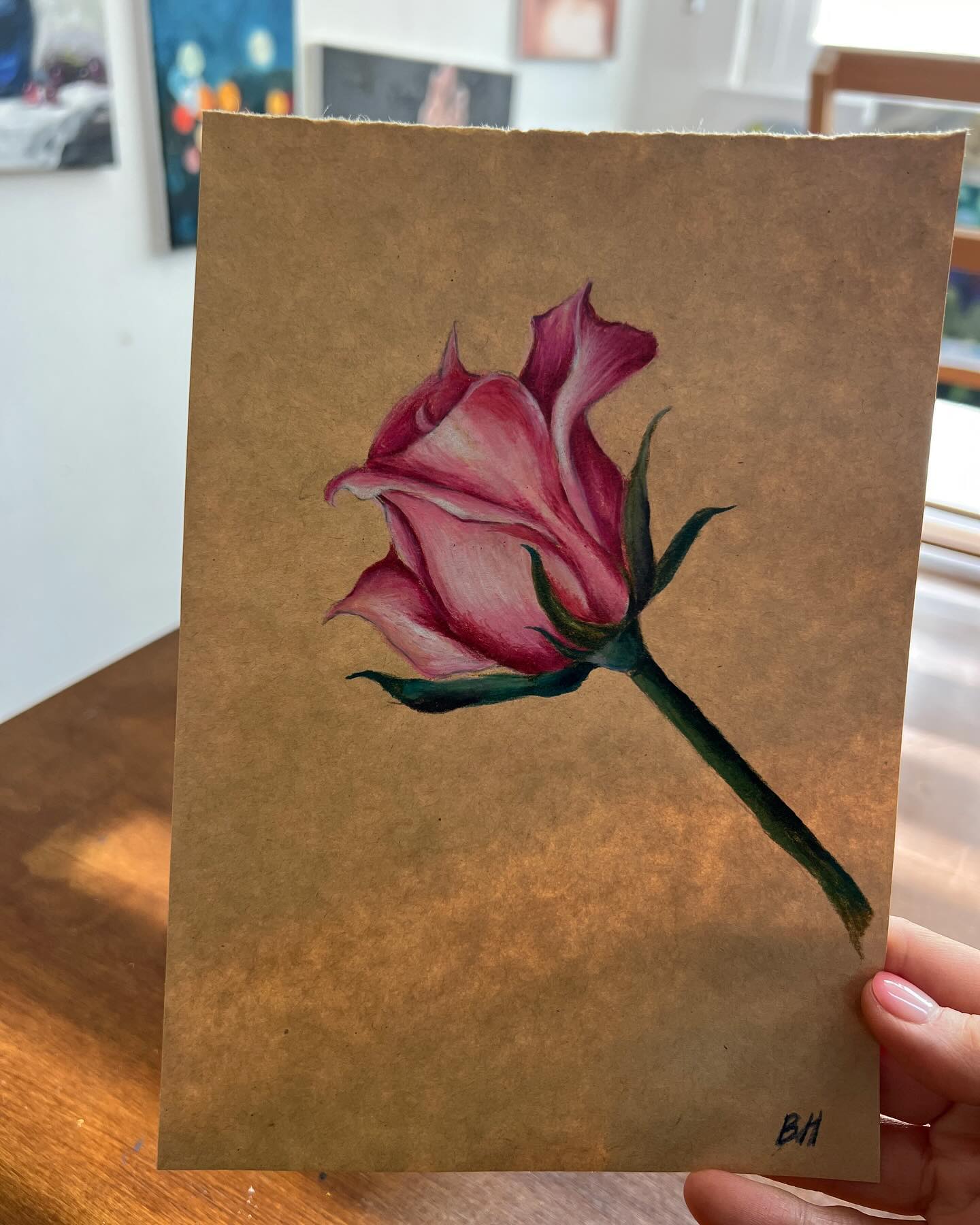 미술시간🎨❤️
이 예쁜 공간에서 그림 배우는거 넘 행복하다🎨👩🏻‍🎨💕
색연필로 장미 그려봤는데 잘 그린거 같네!🌹
다음시간이 기대되😆
.
.
#색의결 
#취미미술#화실#미술#그림