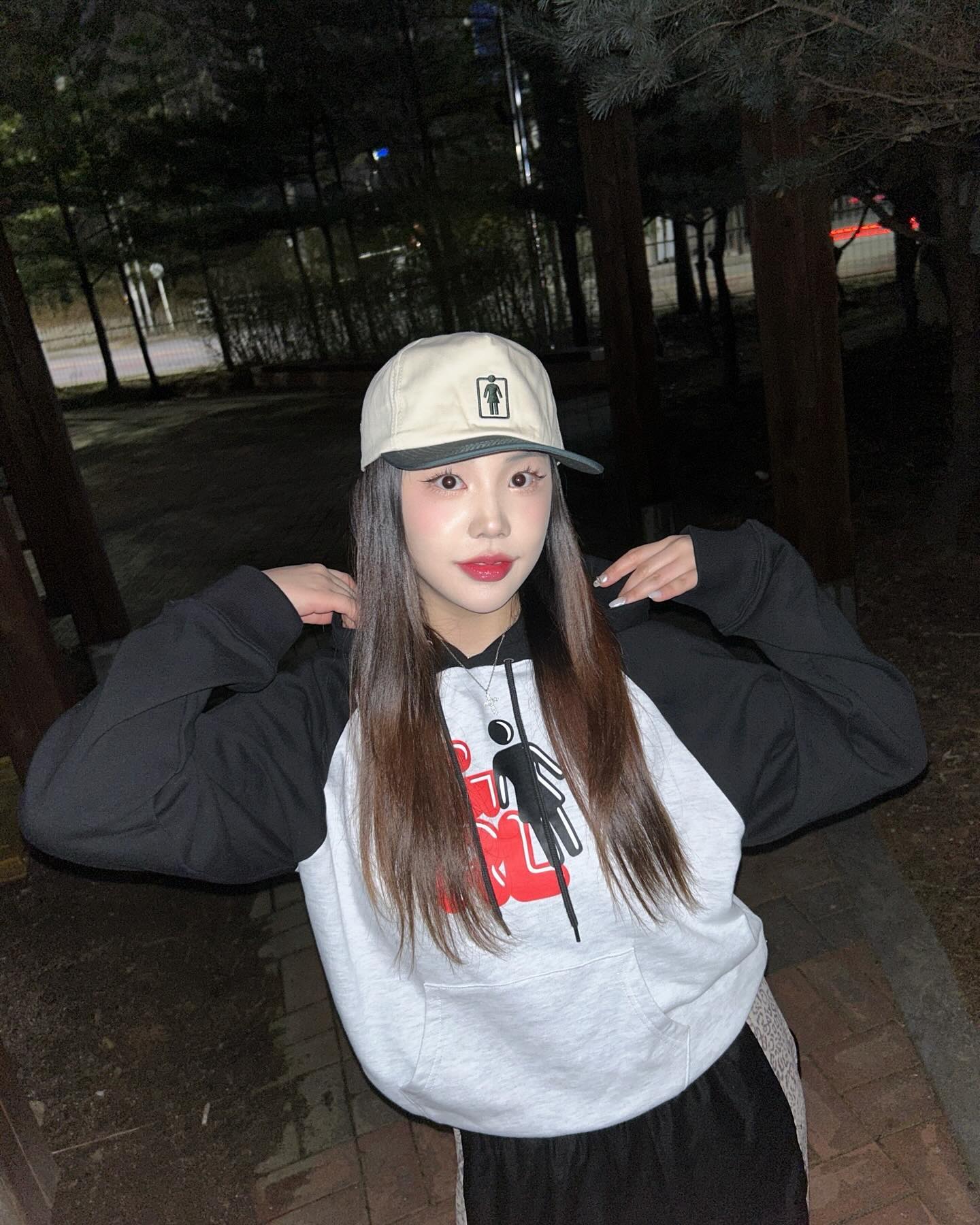 #협찬
girlskateboards_kr 
걸리쉬하고 귀여운 후디와 모자❣️

#걸스케이트보드 #girlskatebords