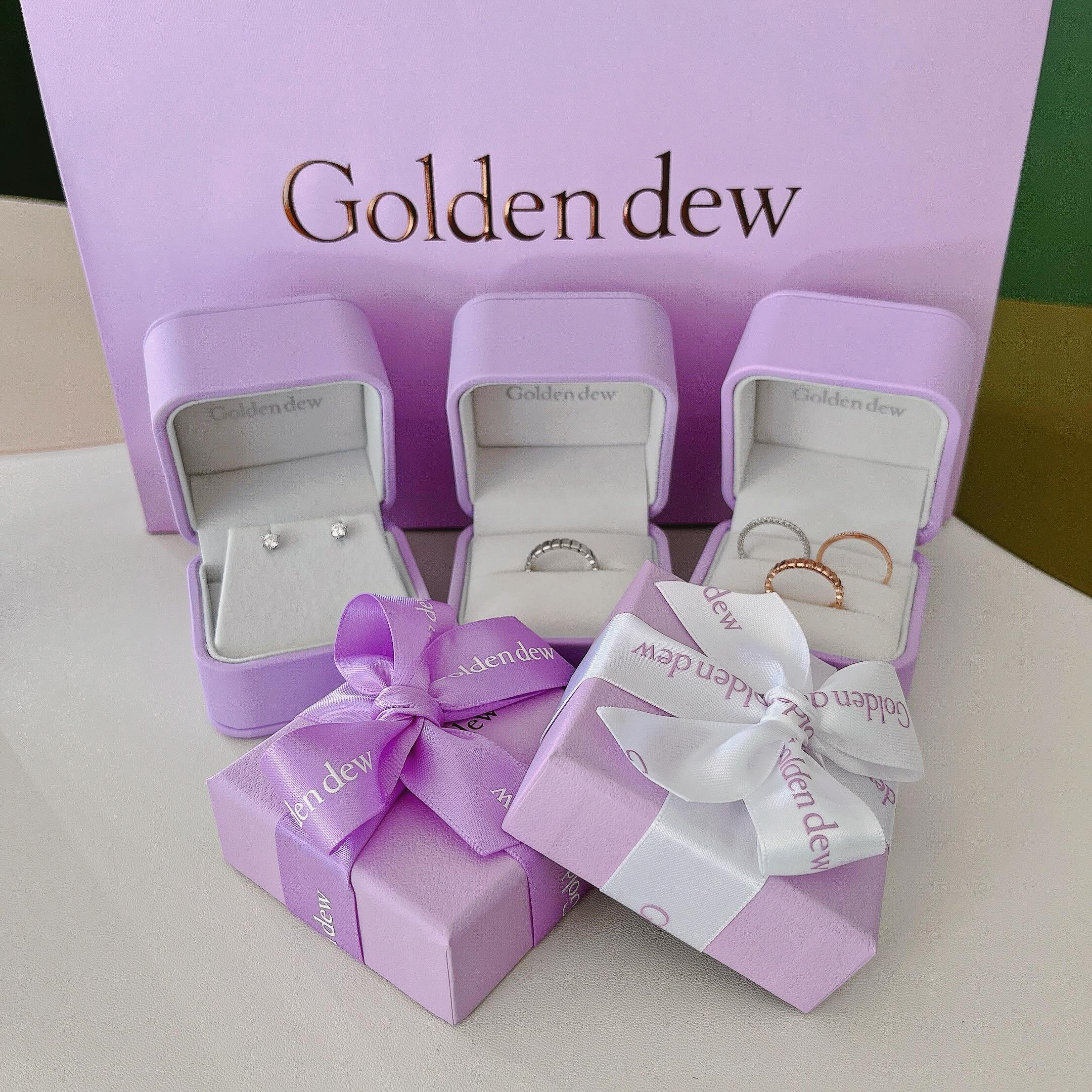 으힣힣힣
주문한 웨딩밴드 도착 ԅ( ¯ิ∀ ¯ิԅ)
.
.
.
.
.
#wedding #weddingband #goldendew #웨딩밴드 #웨딩 #웨딩밴드💍 #골든듀 #다이아몬드반지 #다이아귀걸이 #행복 #예신스타그램 #일상