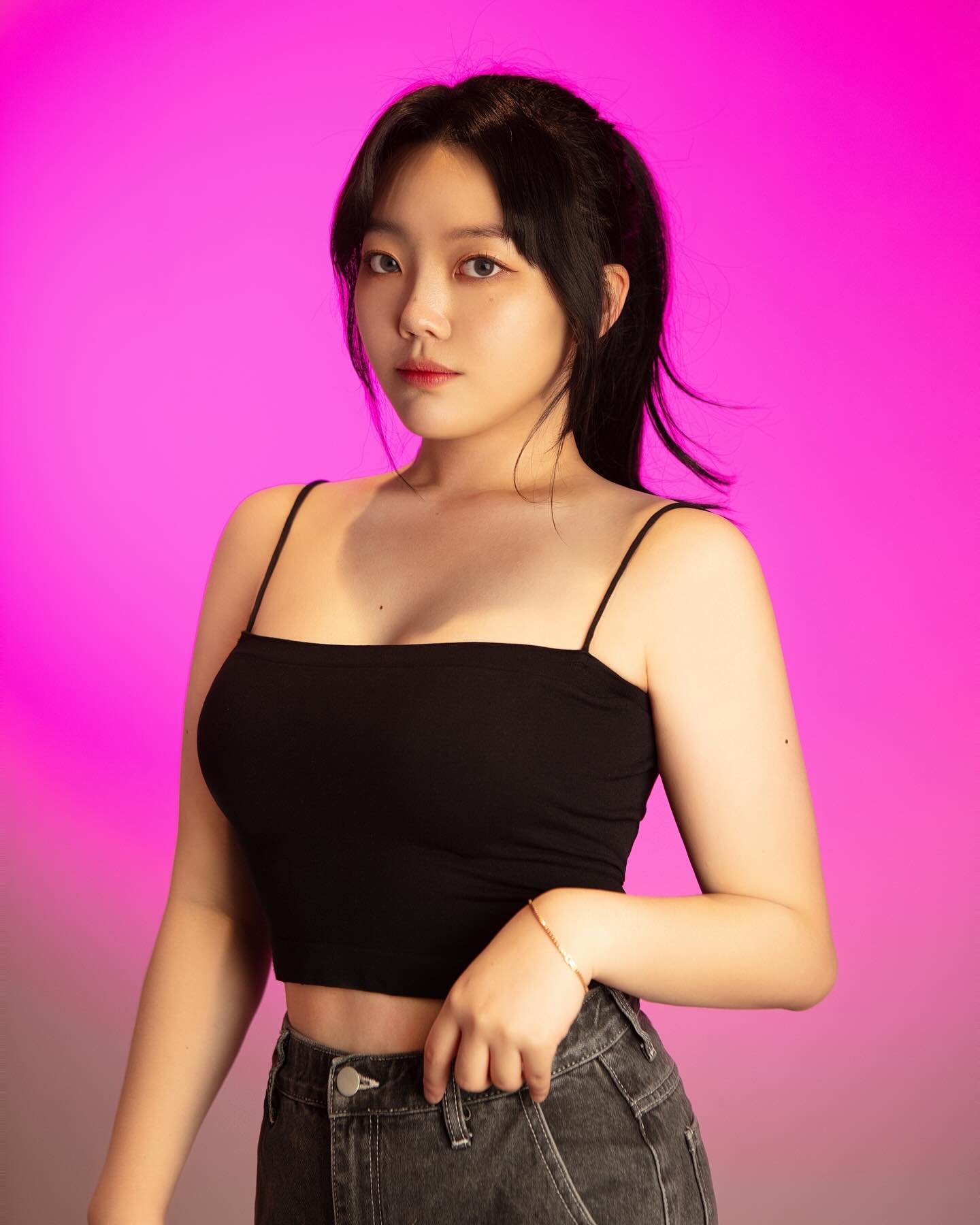 핫걸 어떻게 하는건데😏

#프로필사진