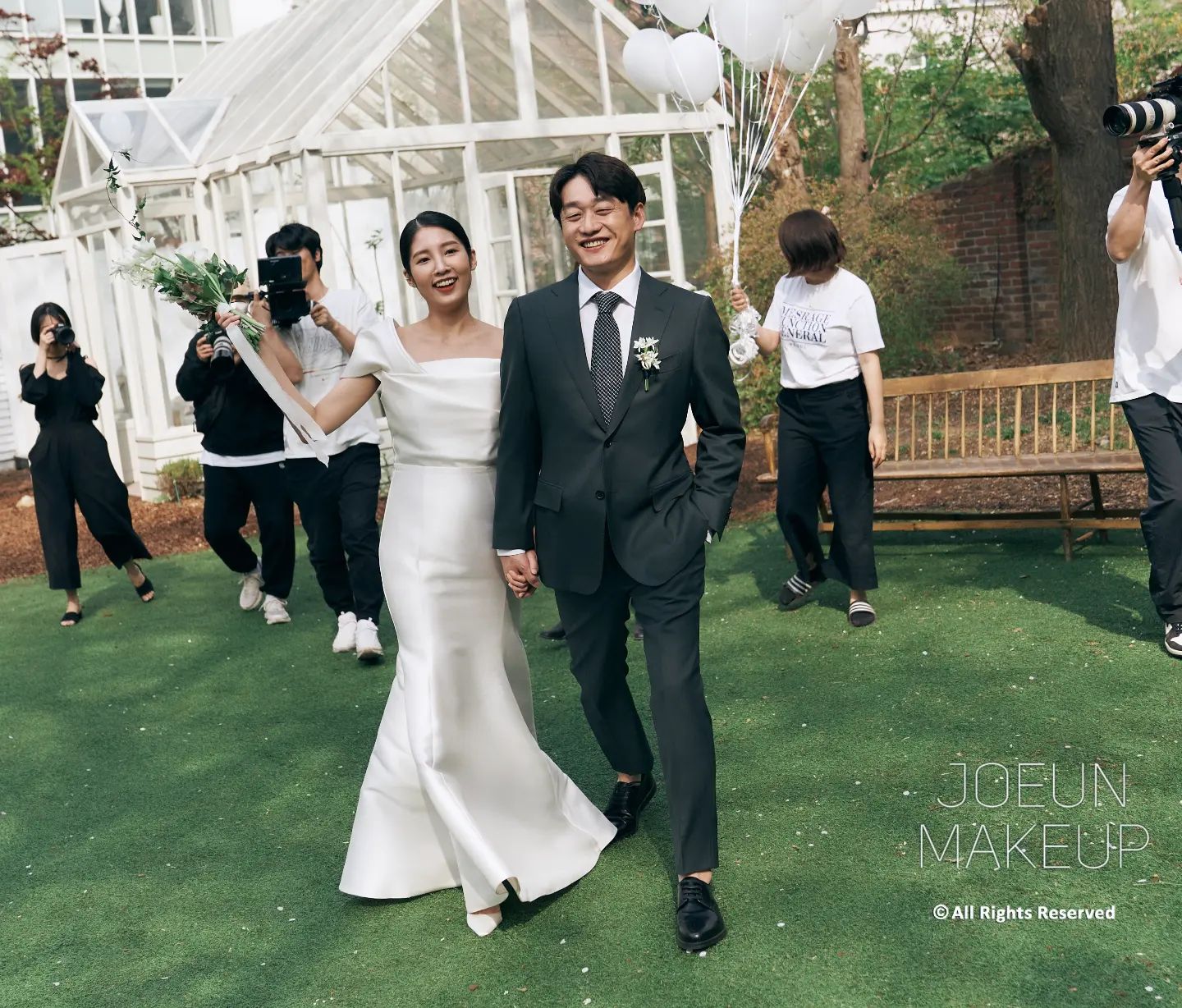 너무 잘어울렸던 신랑신부님 
결혼축하드려요 👰💐💛
_
#웨딩메이크업 #촬영메이크업 #야외촬영스냅 #신부메이크업 #셀프웨딩 #조은메이크업 #출장메이크업 #wedding