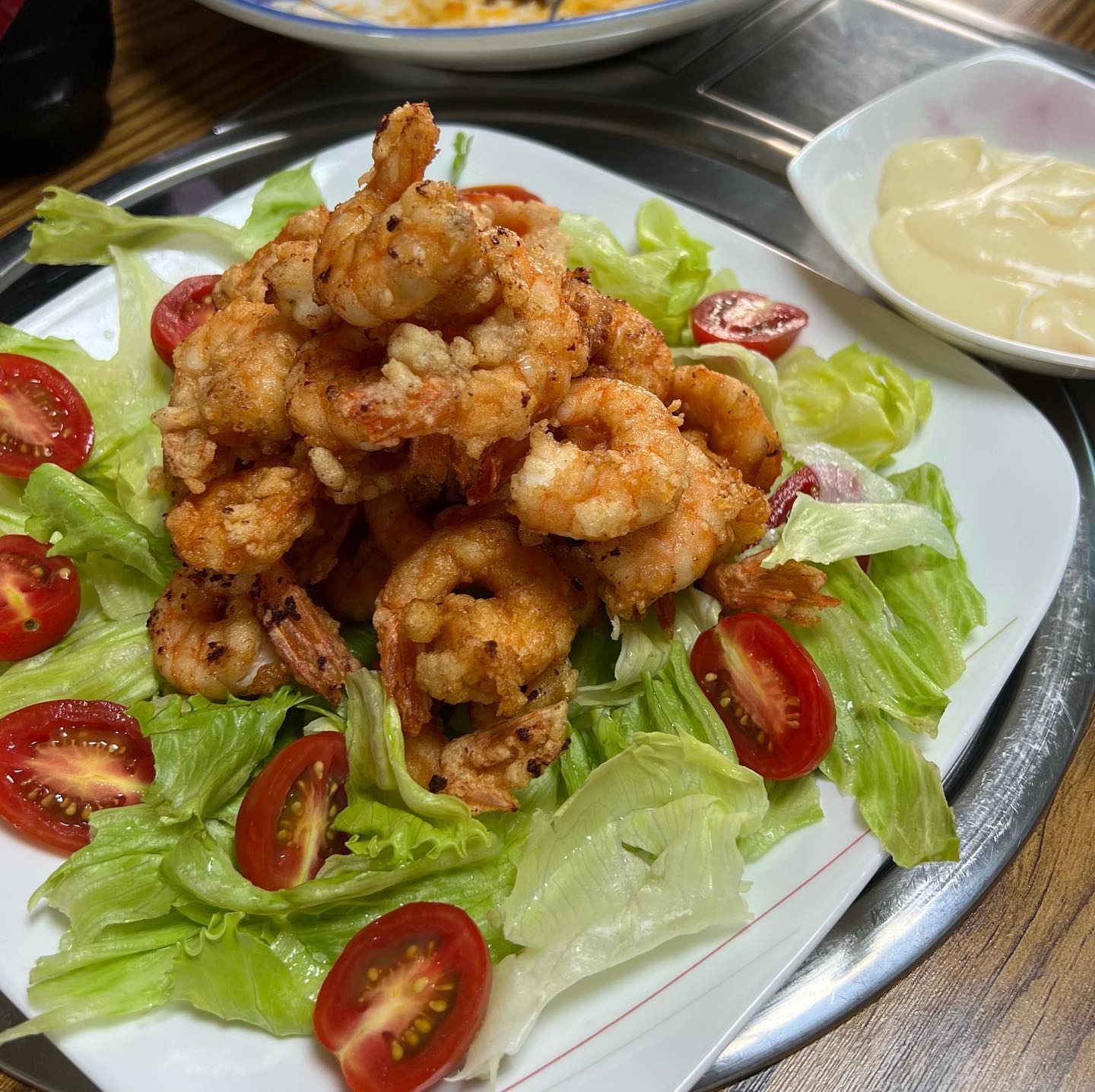 🍽️

요즘 엄빠네 자주 가는중인데
갈때마다 먹고 싶은거, 좋아하는거 잔뜩 해줘서
돼지력 상승하는 중🐷
피곤할텐데도 싫은 내색 안하고 같이 가주는 뚜이고 고맙고
일하고 와서도 내가 먹고 싶은거 말하면
뚝딱 만들어주는 아빠에게도 감사한 요즘

#우리가족사랑해