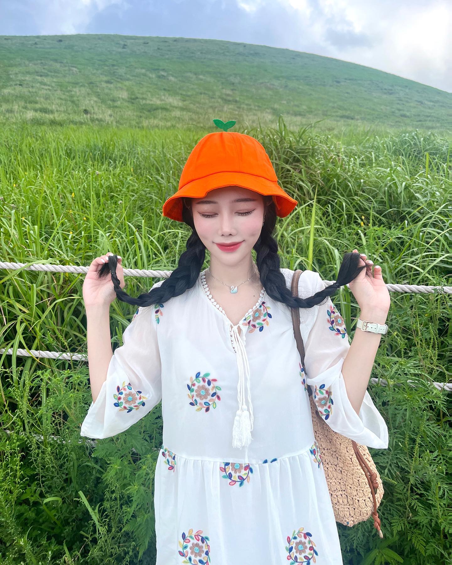 제주 감귤 소녀🍊
_
#제주도 #감귤모자 #제주소녀 
.
.
.
#제주도여행 #새별오름 #해물라면 #맞팔 #추천 #followforfollowback  #foodporn #좋반 #팔로우 #패션 #오늘코디 #서울핫플 #ootd #패션계정맞팔 #daily #데일리코디 #여행스타그램 #ad #안양 #범계 #익산 #전주 #대전 #카페투어 #부업 #알바 #협찬