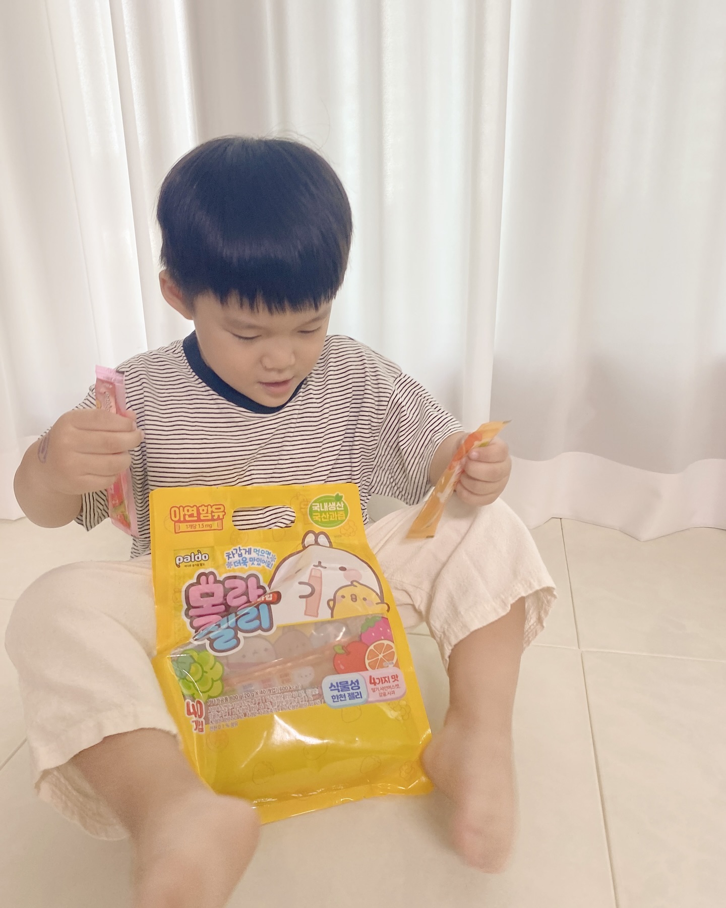 팔도 몰랑젤리👶

로우니의 안심 간식 몰랑 스트로우 젤리
젤리러버 로우니에게 건강한 젤리를 맘껏 줄수있어 다행이다♡꙼̈

⛤국산 과즙, 국내 생산
⛤스트로우타입으로 간편
⛤면역 기능에 도움을 줄 수 있는 아연 함유
⛤식물성 한천 젤리, 4가지 과일 맛
⛤색소 무첨가
⛤가위 필요없이 손쉽게 컷팅

#똑닥 #팔도 #제품제공#스트로우젤리#젤리#아이간식 #37개월 #아기간식 #육아 #육아일상 #육아정보