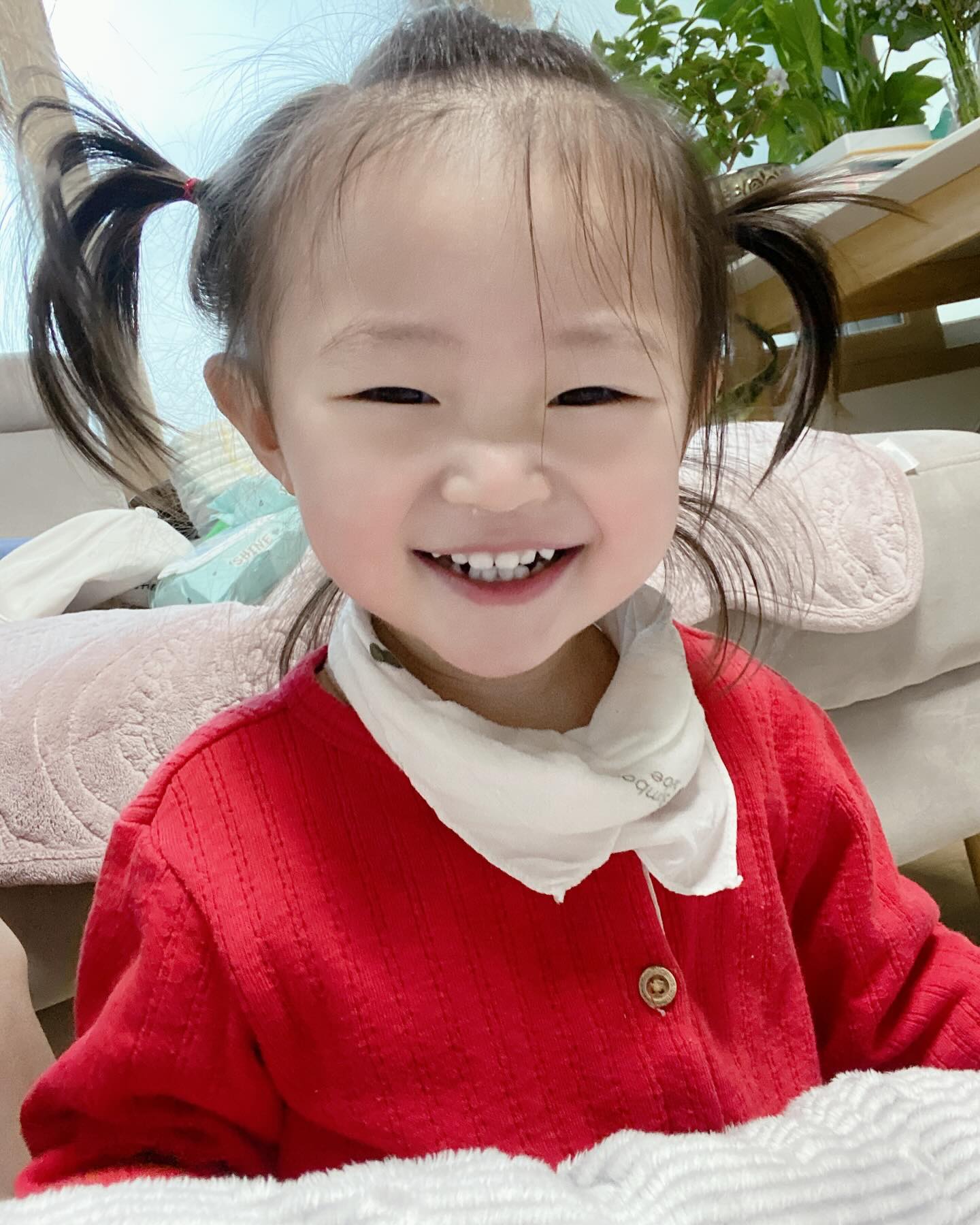 *
주말에는 치과 검진까지...!!
어린이집 입소준비 알차게 진짜 끝끝끝!!!

어린이 치과 겨우 찾고
오픈런으로 한참 대기하다 들어갔다
다행히 아이들 노는 공간이 있어 대기가 쉬웠딩..!!
선생님들도 아이맞춤별로 넘나 친절하시다ㅜㅜ
앞으로 치과검진은 요기서..!!
