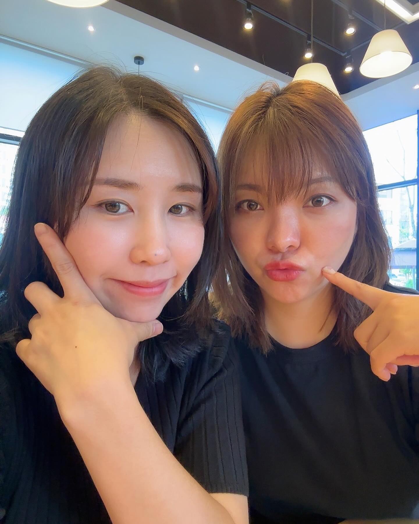 어제 할리스와서 이제 곧이네 하거 갔는데 
주아 방빼러 오늘 가심 ㅠㅠㅠ 순산해 💕