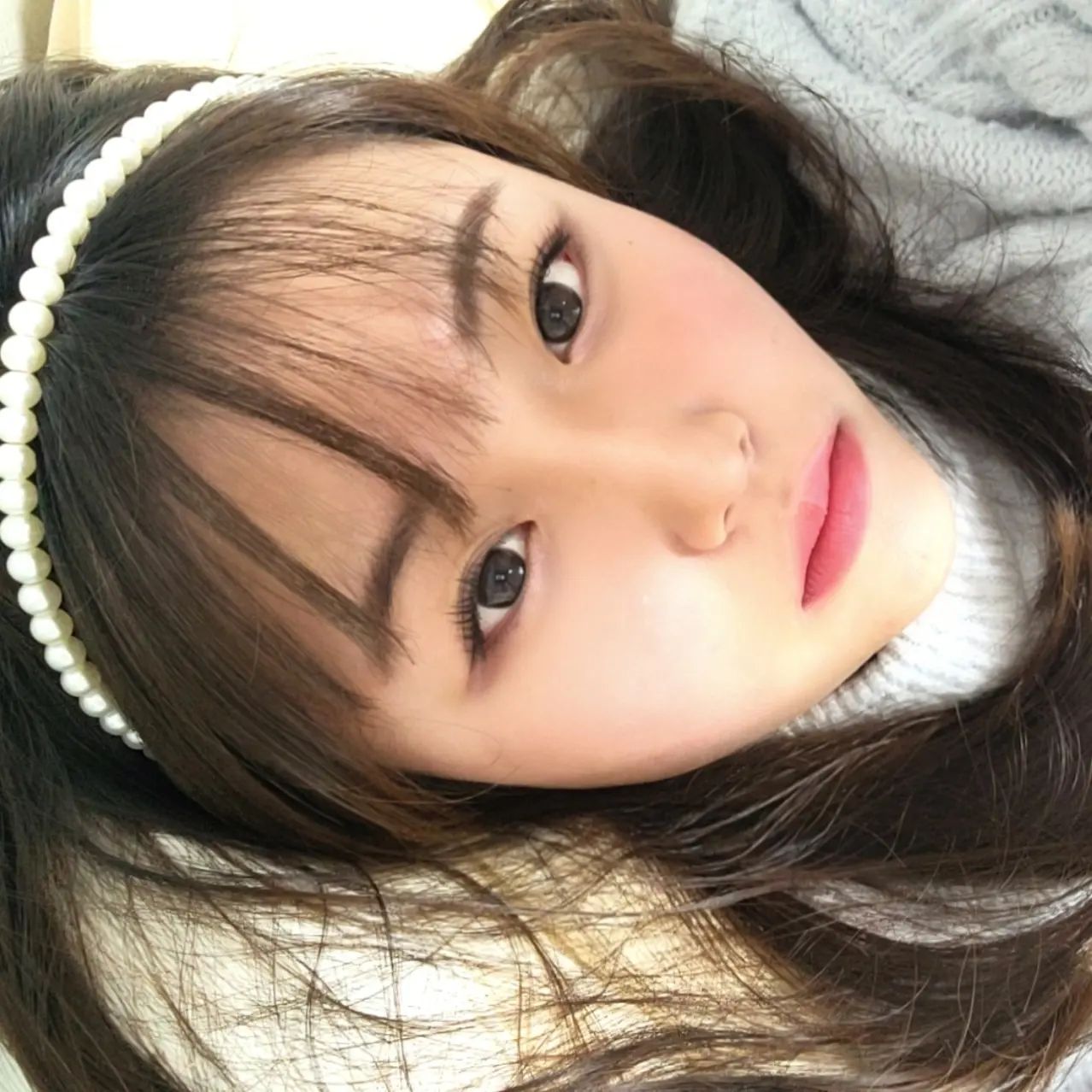 누워서 찍은셀카가 오히려 이쁜앵뚜