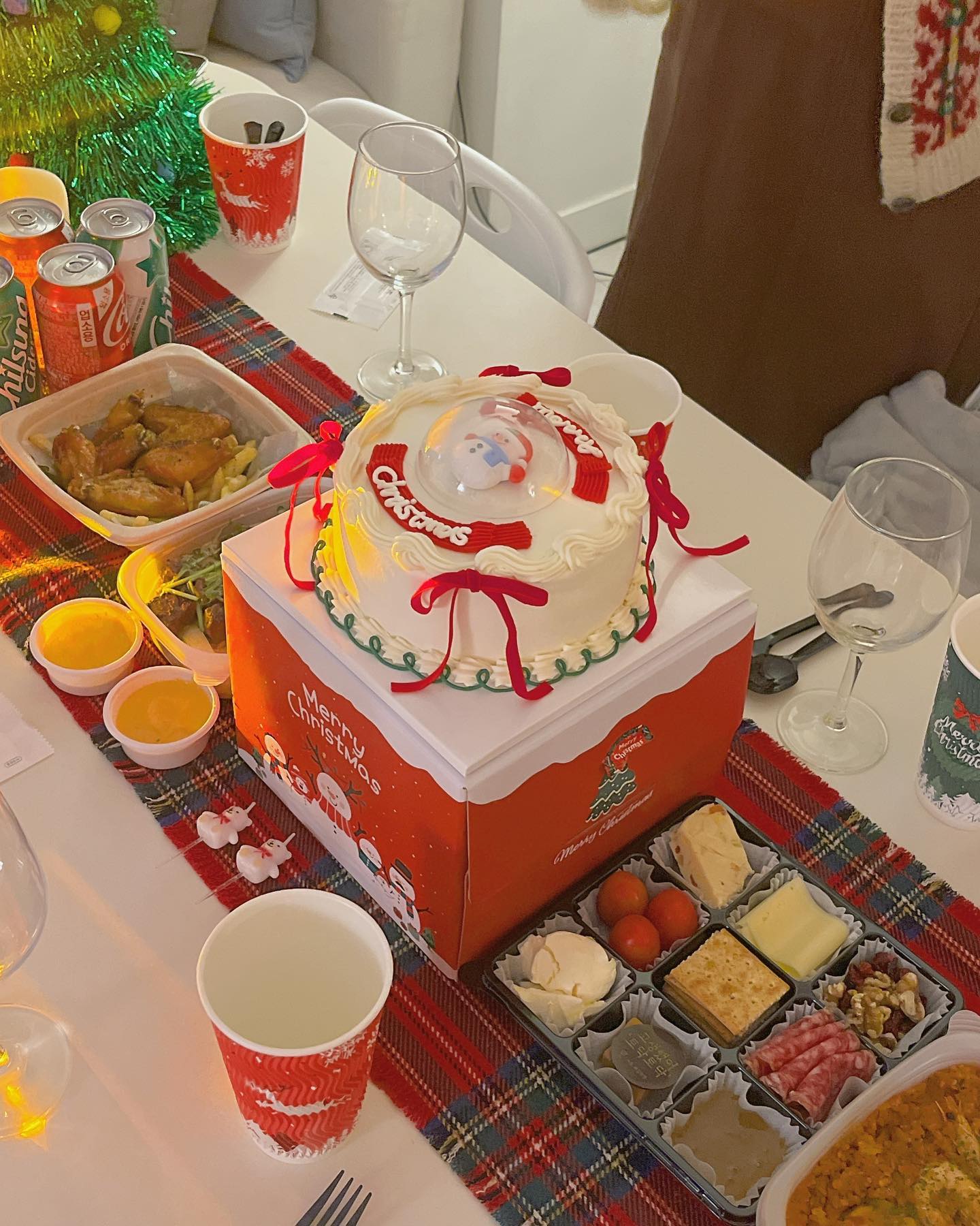 새해에는 더 많이 놀아야지☁️
올해도 함께해조서 감사했슴이다

#홍대파티룸