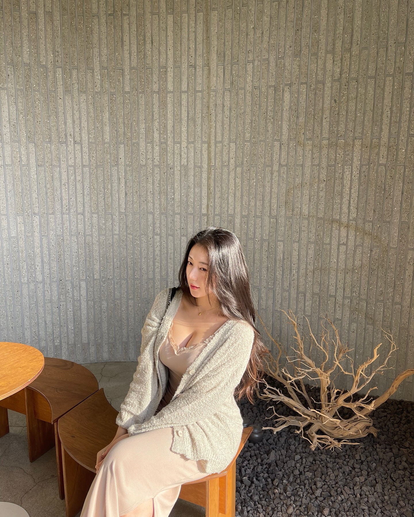 나 가을 햇살 좋아하네?
🍂🍁✨✨

#긴머리스타일
#뷰티인플루언서
#뷰티모델 
#가을여행 #이천드라이브 #이천카페 #카페웰콤