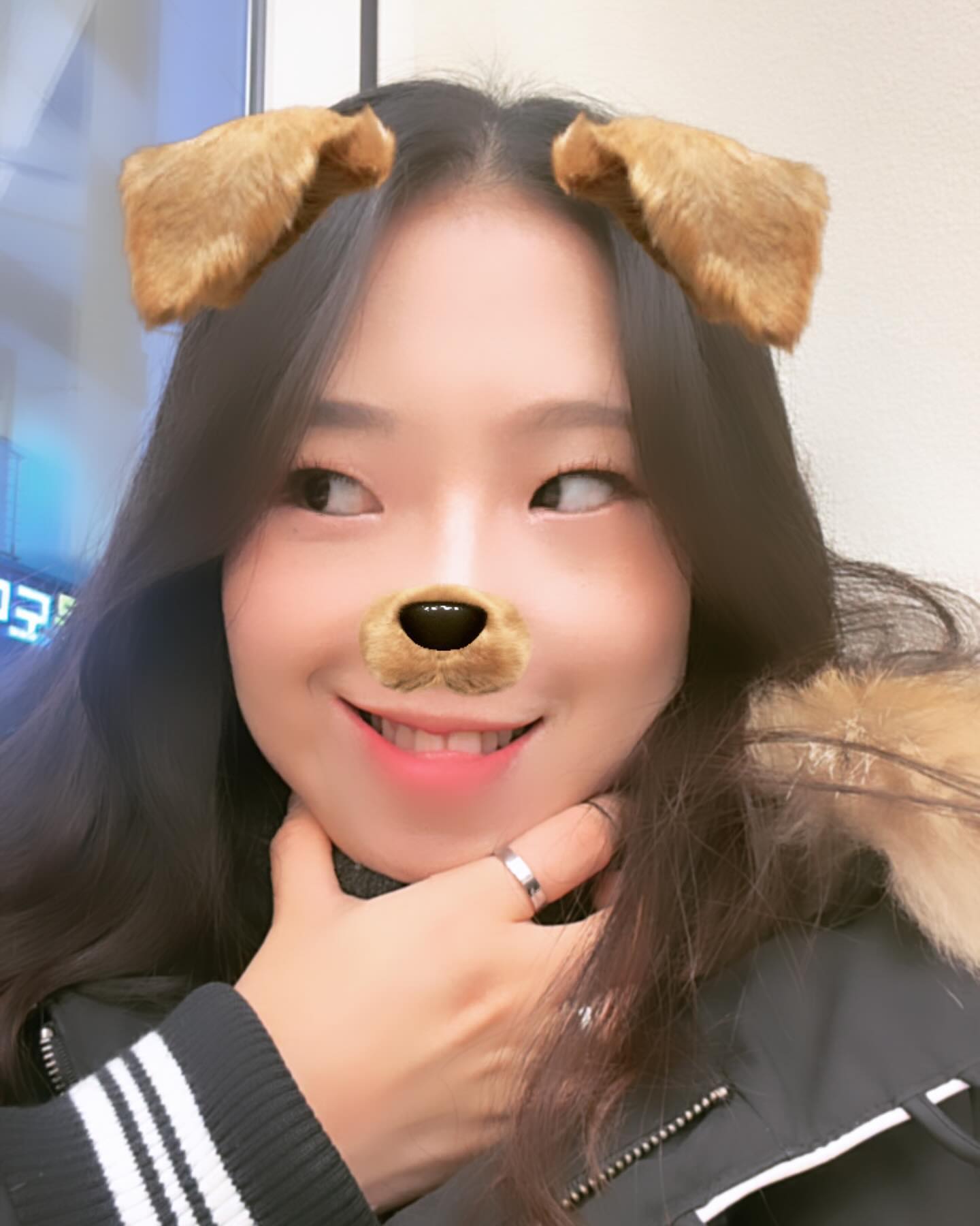 23년 해 마무리 크리스마스 잘보내시고 계신가요??? 🎄23년 한해도 행복한시간들도 많았지만 또 한편으로는 힘들고 고된 나날들도 많았어요 어찌보면 나중에 이 힘든시기와 고된 시기도 하나의 경험이라고 생각들어요 그래서 23년도 잘 마무리했고 한편으론 뿌듯하기도하고 여러 경험도 많이 한것같아요 여러분들도 23년도 너무 수고 많으셨고 24년도에는 더 한 힘든시기 ,고된 나날들이 닥쳐올수있지만 경험이라 생각하고 잘 이겨내셨으면 좋겠어요 행복한 날이 더 많이 다가오기를☺️🙈 23년도 메리메리 크리스마스 🎄🎄🎄