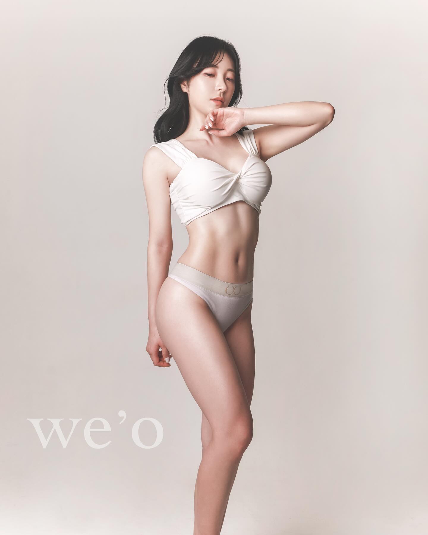 열심히 유지어터로 갈까, 다시 다이어터로 갈까...
일단 이번주 먹고 결정할게오.....🙃
이건 또 다른 느낌의 flat 버전🤍