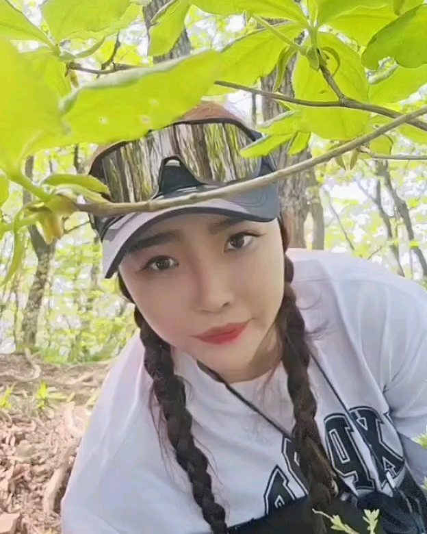 bhj_korea 

등산할때도 쏙티🌿

아침에 나타난 내가 아닌 당신  누구세요?!?!
요즘 내가 봐도 너무 꽉 찬 내 몸 .. 이젠무겁다🥲
수분 섭취는 필요하지만, 맹물은 싫은데🥹
천연성분의 허브차로 디톡스하세요

운동할때 붓기 관리는 쏙티🌿

김밥먹을때도 쏙티랑💚 냠냠냠😋

#백향진 #다비우다쏙티 #쏙티 #디톡스차 #다이어트차 #보이차 #커피대용차 
#붓기차 #물대용차 #몸에좋은차