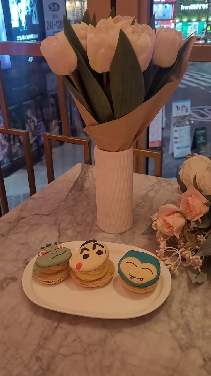 핑퐁핑퐁한 마카롱이 있는 #핑크게이트 

생일 🎂 기념 파티 🥳 에도 들리기 좋은
공주님 카페 ❤️🧡💛💚💙

크리스마스에 남포동 #트리축제 보고
들리기도 좋아요 🏃‍♀️ 🏃‍♀️ 

#부산 #남포 #관광 #카페 #기념 #생일 #파티
#남포동카페 #공주님카페 #크리스마스 
#어른아이 #쌍콤한어른이맛집❤️