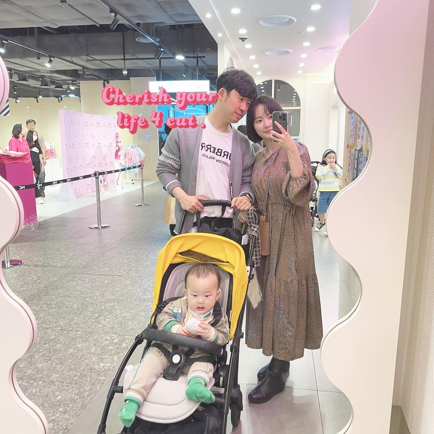 쪼그마한 개구쟁이 아들에게는
부산이 좋을지
서울이 좋을지..

불러주시는 분들이 계셔서 감사한 하루.

함께 일 할 사람들이 있는 곳이길,
