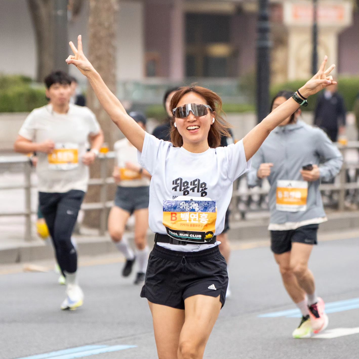 ➿️ 2024 서울마라톤 메인사진은 이거다
Photo by. active.bin93 #조토스냅 

빡뛰의 현장, 하지만 카메라는 못참지 💛
조토님 멋진 사진 찍어주셔서 감사합니다 ✨️
#2024동아마라톤 #주로사진