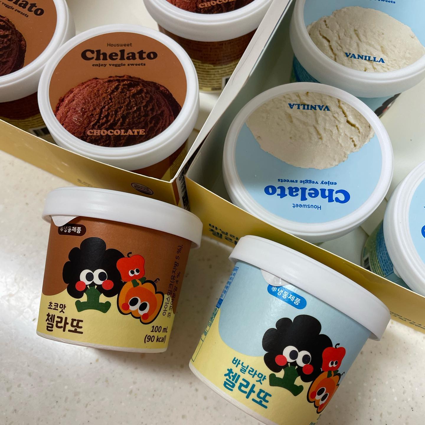 #협찬
⠀ 
⠀ 
하우스윗 첼라또 바닐라맛, 초코맛✨
⠀ 
아이가 간식을 좋아하는데
대부분의 간식이 몸에 좋지 않아 고민이었는데
아이 몸에 좋고 맛있는 간식 발견!
아이들에게 필요한 영양소가 들어있는
프리미엄 아이스크림으로
설탕을 최대한 줄인 저당 아이스크림이에요
성장에 필요한 영양소와 16가지 야채 농축액 함유!
아이들이 좋아하는 간식을 기왕이면
더 건강한 제품을 주고 싶은 부모님들께 강추에요
서장기 아이에게 꼭 필요한 영양소
⠀ 
구매링크
https://housweet.kr/product/detail.html?product_no=38

#하우스윗 #하우스윗첼라또 #첼라또 #채소아이스크림 #채소젤라또 #아이간식추천 #아이간식 #어린이간식 #야채간식 #야채아이스크림 #저당아이스크림 #저칼로리아이스크림 #저당젤라또 #야채젤라또 #저칼로리젤라또 #라이트슈가