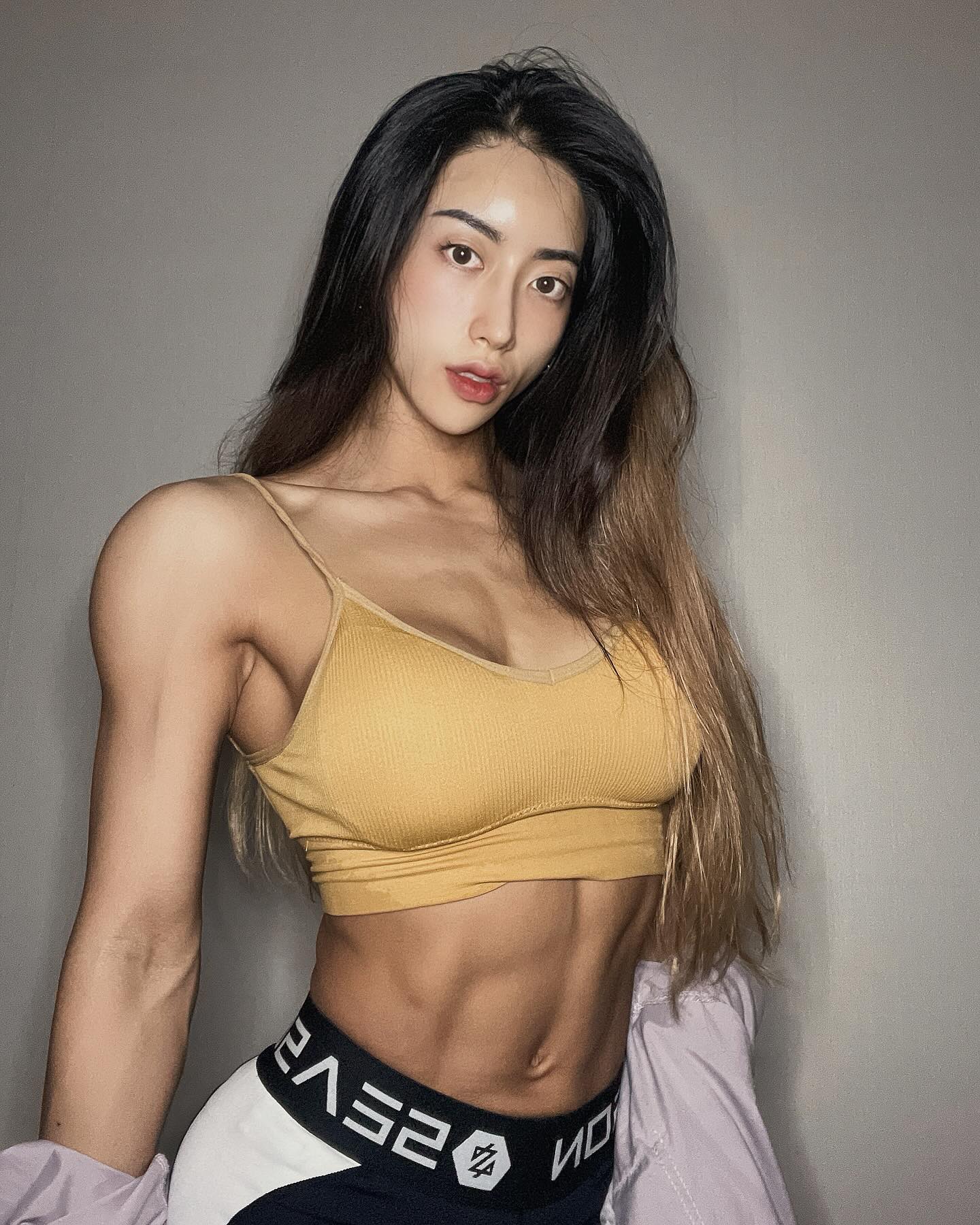 25의 나
세상에 왜이렇게 늙어보이냐ㅋㅋㅋㅋ
그치만 나는 지금 너가 필요해
빨리 보자 칭구야

#다이어트시급
#얼굴은돈이해결해줄거야