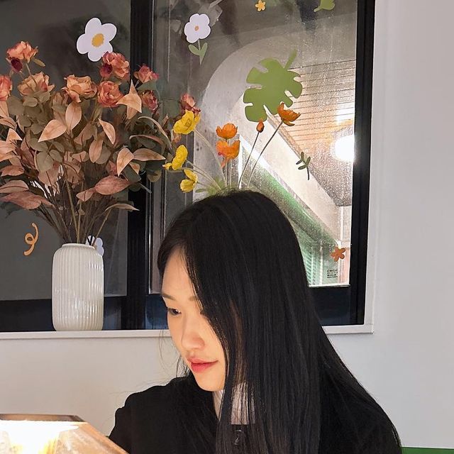 하영💗카페•맛집•성장기록📝 on Instagram: "데이트 하기 좋았던 성수동 한식주점 “한음” 마치 분위기 좋은 레스토랑에서 와인마시는 느낌같은 한식주점💗 오랜만에 만난 친구와 데이