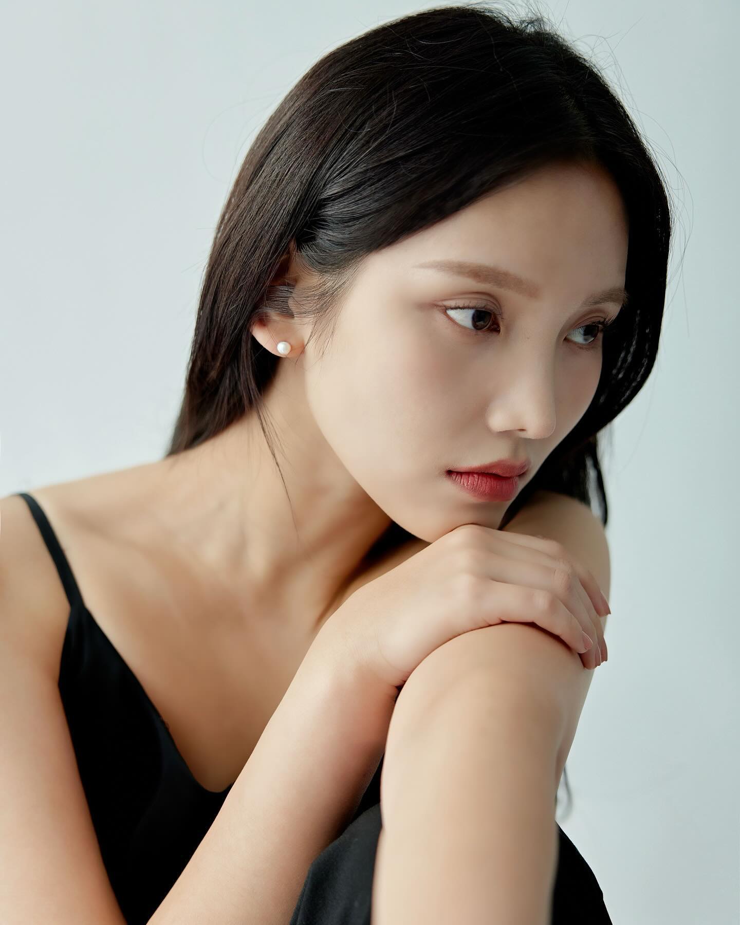24년 잘 부탁해✨

카메라 앞에 선다는건 부담스러우면서 너무 행복하고 재밌다
좋은 모습만 남기는건 어렵겠지만 어떤 모습이든 아끼고싶다