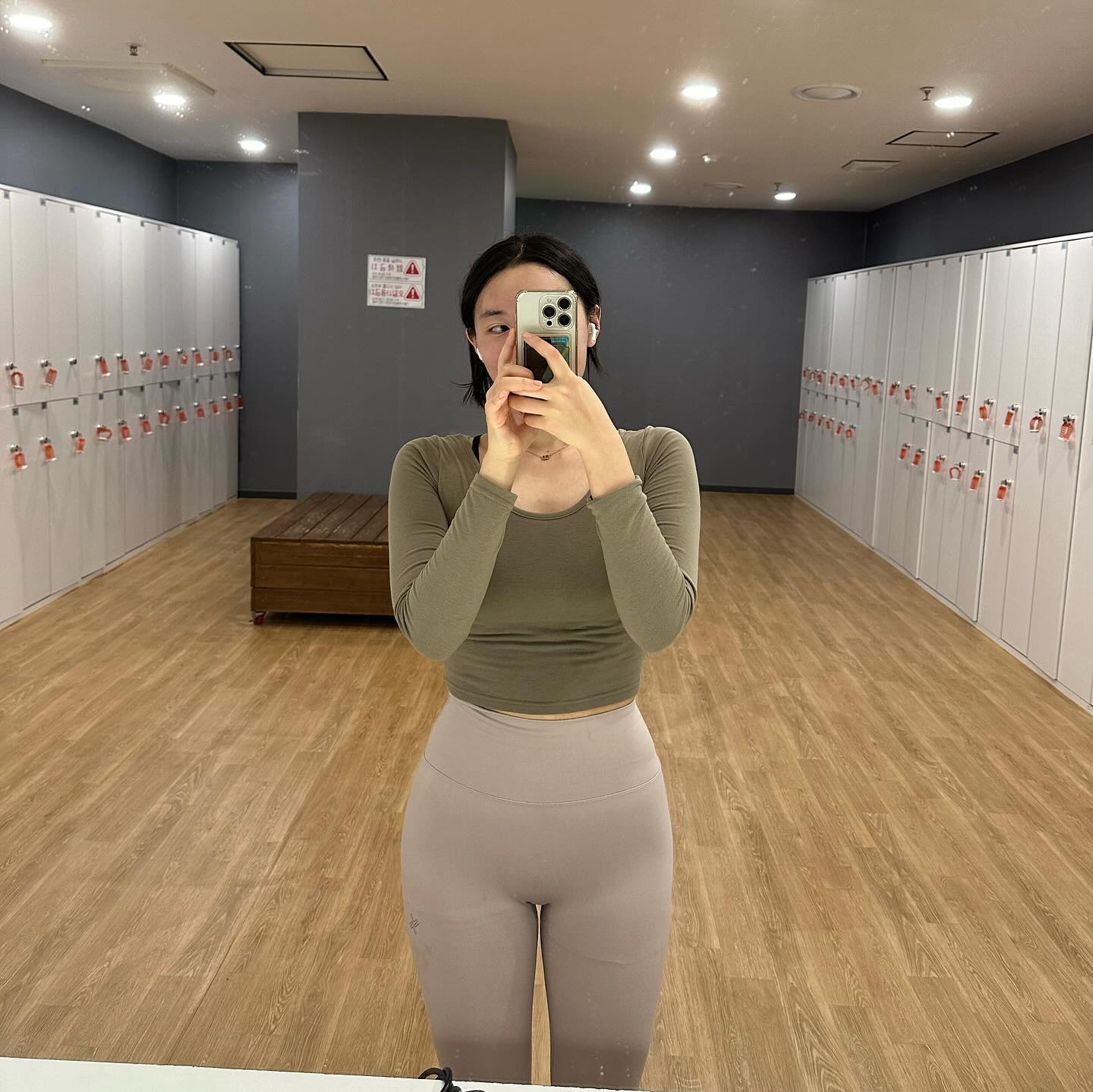 2주만의 운동ㅎ

그래도 간간히 맨몸 스쿼트랑 
밴드로 스트레칭 해줬더니
덜 힘들더구라욧😳

이제부터 한파시작이라던데
다들 감기 조심하세요🫶🏻