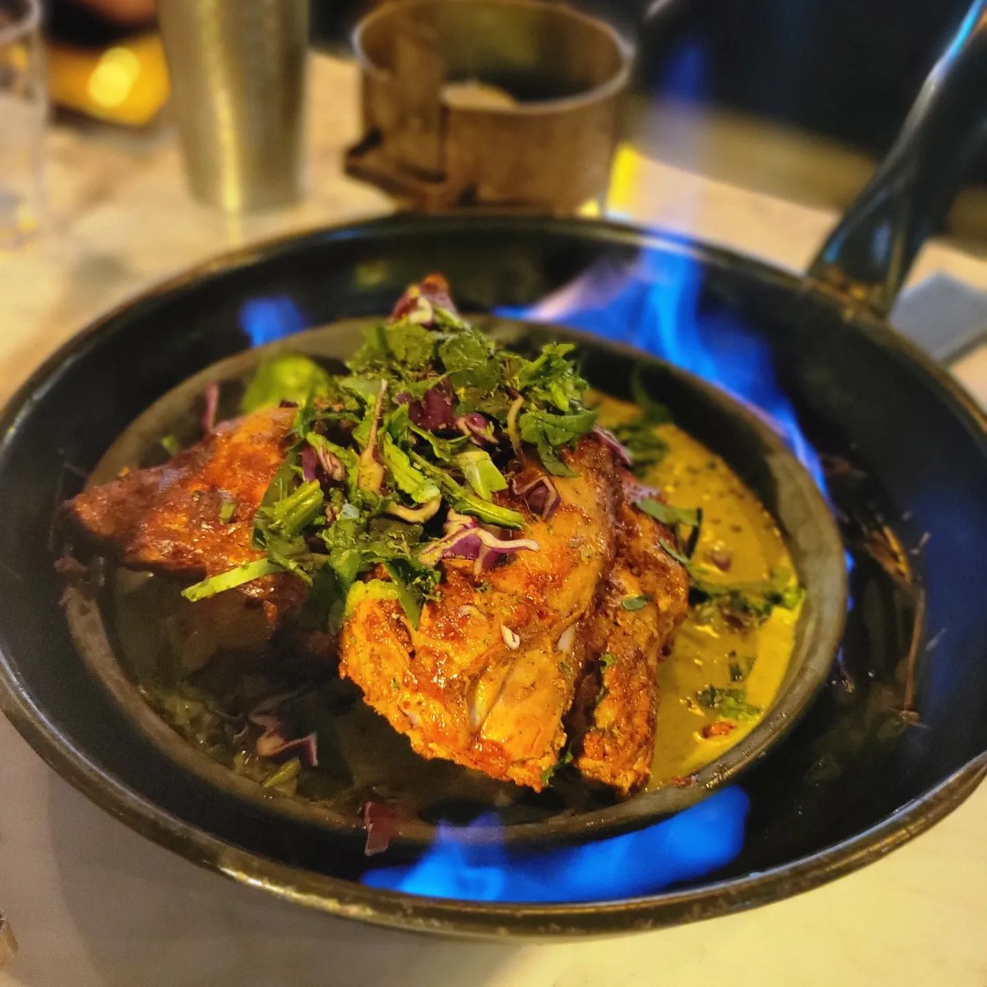 예쁘게 못 먹는 인도커리 #아그라

그린카레 어렵네🫢....

🍛부산 해운대구 센텀4로 15 신세계센텀시티몰 4층 아그라
🥘부산 해운대구 우동 1493 신세계센텀시티몰 4층 아그라
⏰️ 11시-21시
🕣마지막주문 20시30분
아기의자없음
네이버예약가능
🚗주차가능
☎️0507-1470-2338

#센텀 #센텀시티 #센텀신세계 #센텀시티몰 #센텀시티몰밥집  #아그라커리 #센텀아그라 #인도커리