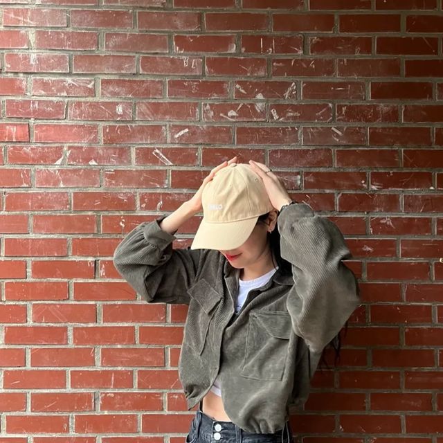 강서린 on Instagram: "#광고 가을코디에 딱 어울리는 베이지색 모자를 써보았습니당😉 가볍게 데일리로 쓰기 좋아요🤎 #친환경#친환경패션#까를로#carlo#친환경브랜드 #ootd #ootdfashion #fashion #20
