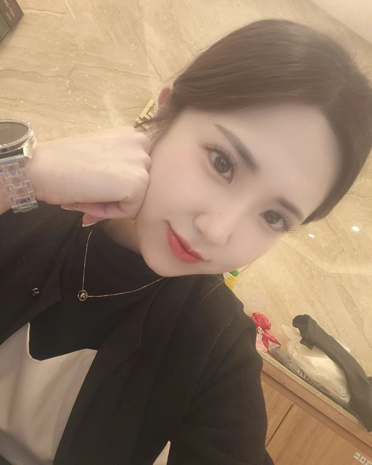 저도 #퇴근 하고싶은데용 델꾸가주세용
th__young